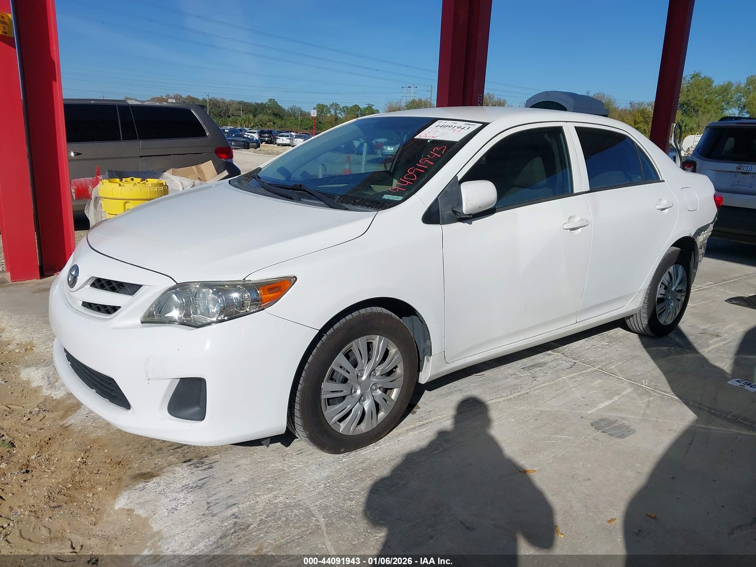TOYOTA COROLLA image 2