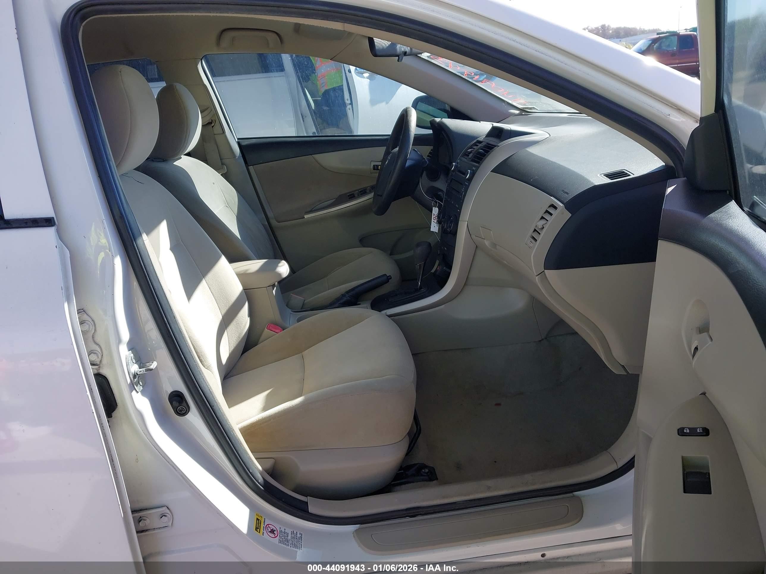 TOYOTA COROLLA image 5