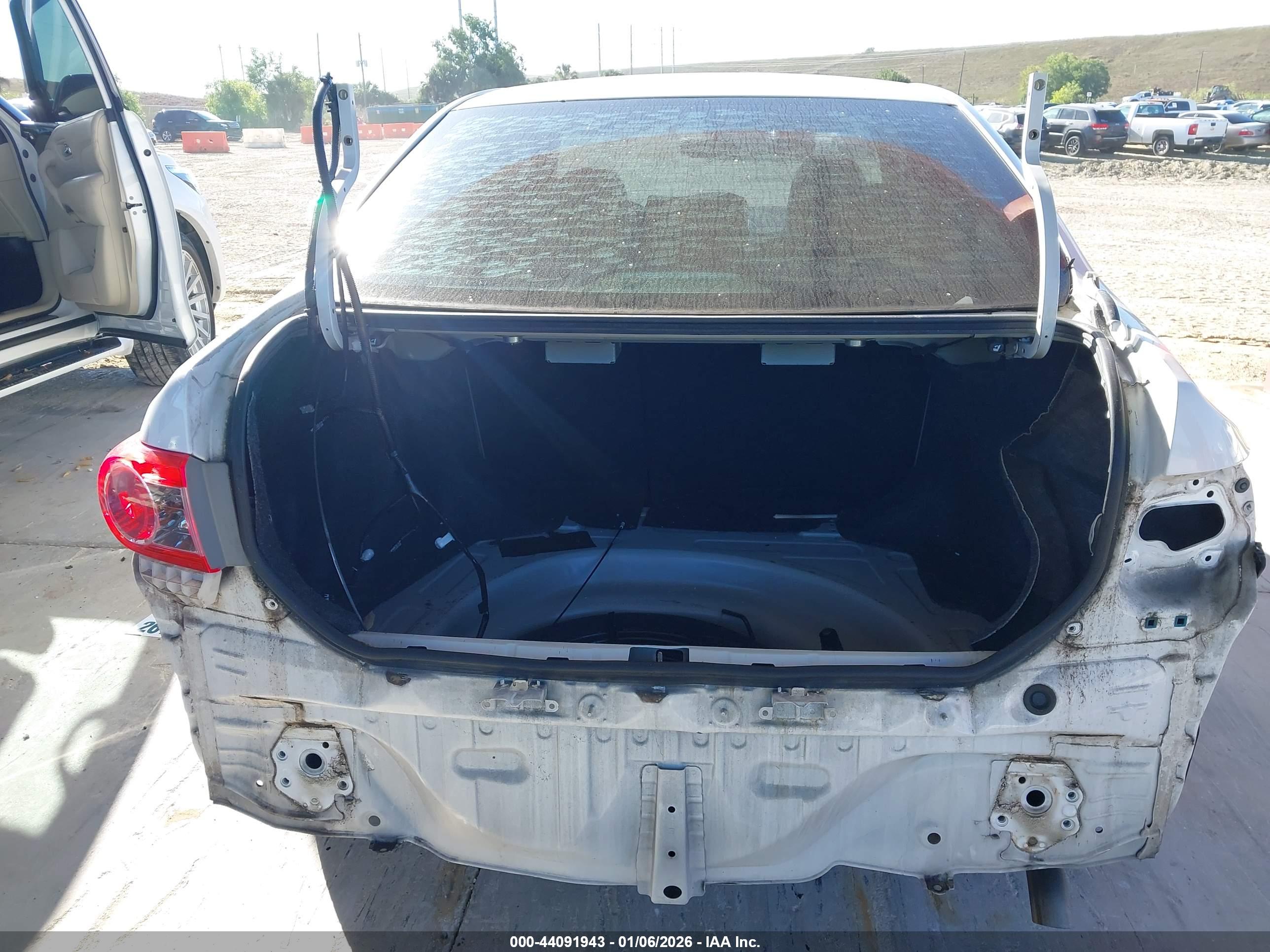 TOYOTA COROLLA image 6