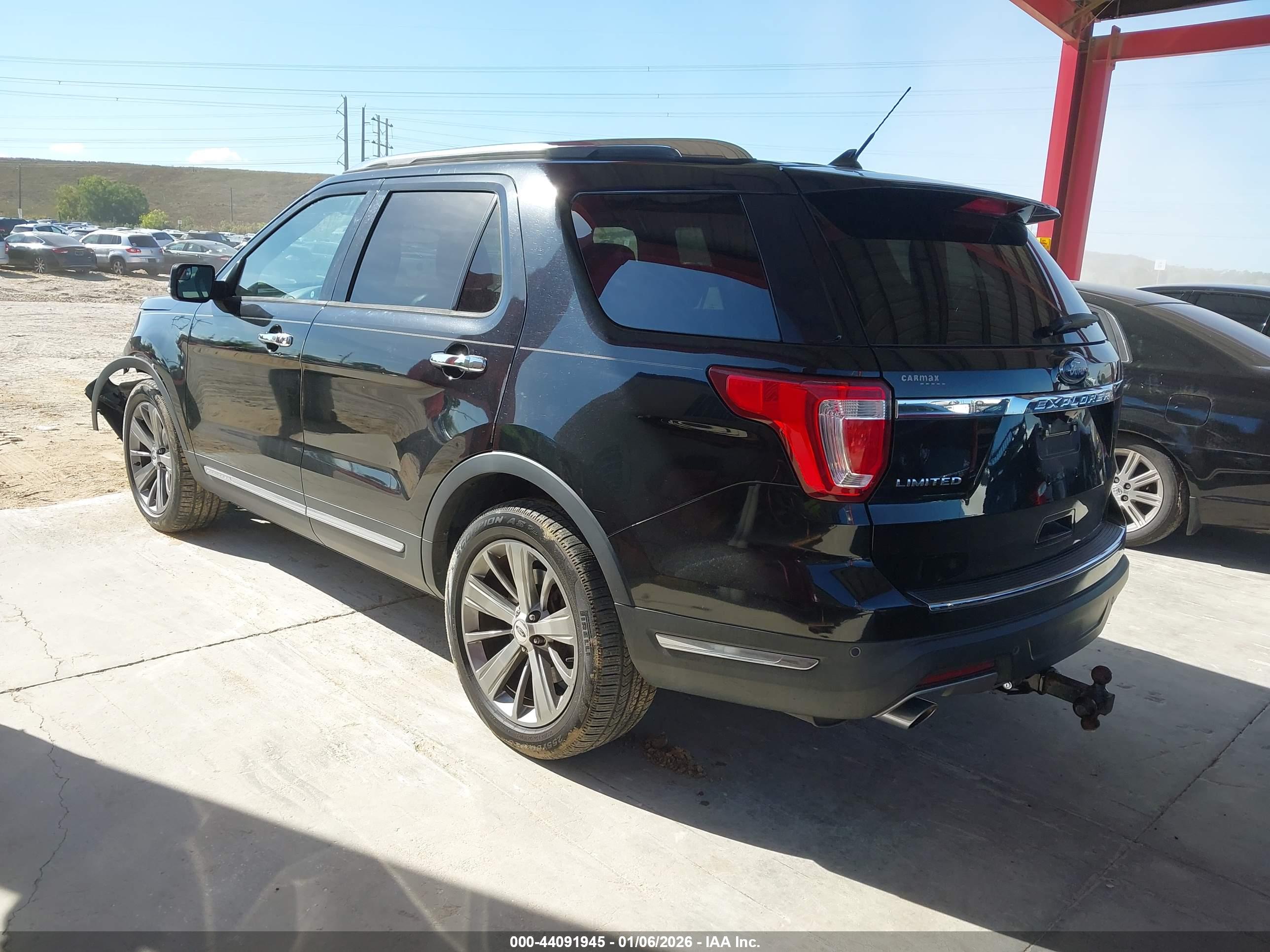 FORD EXPLORER image 3
