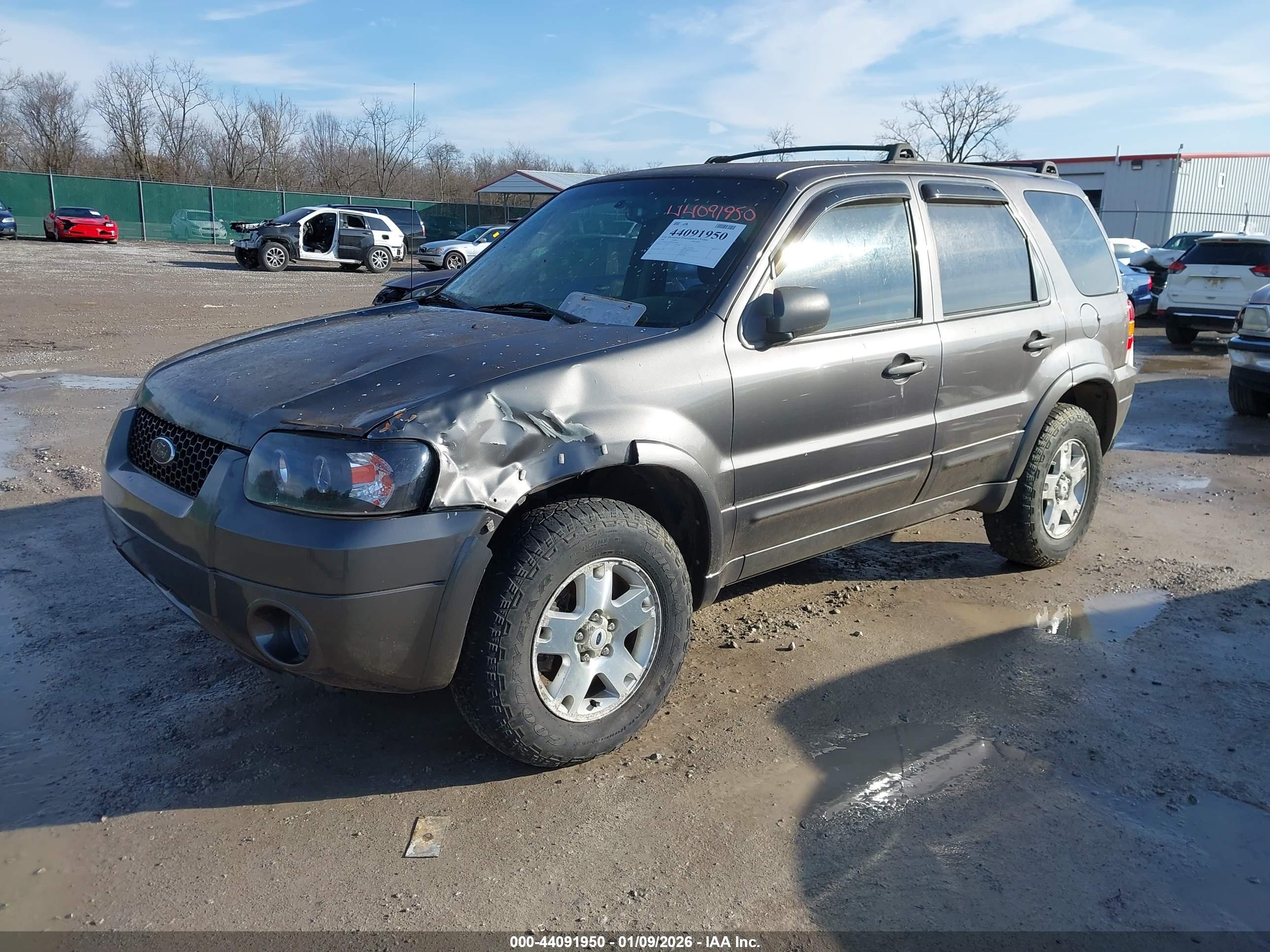 FORD ESCAPE image 2