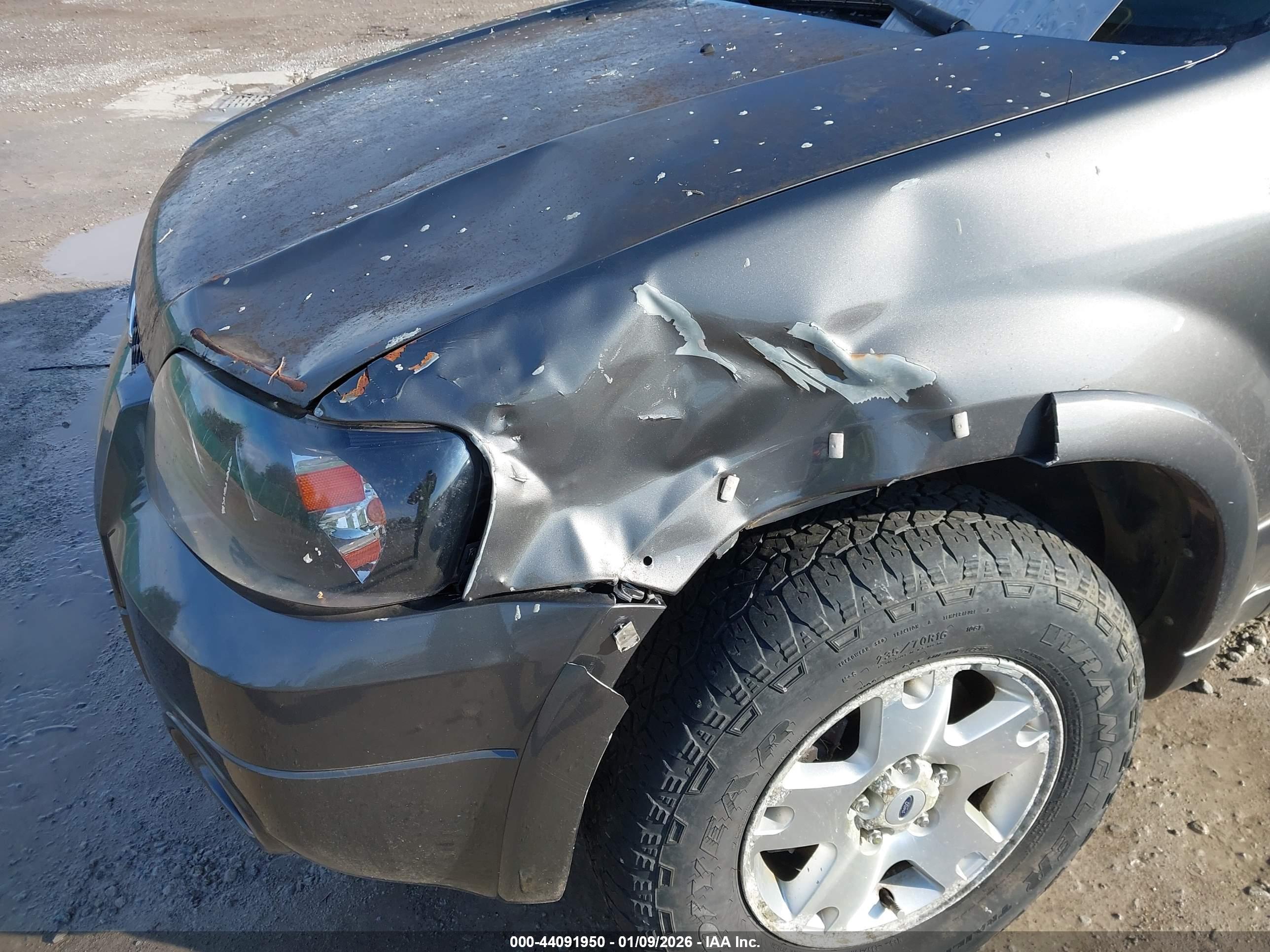 FORD ESCAPE image 6