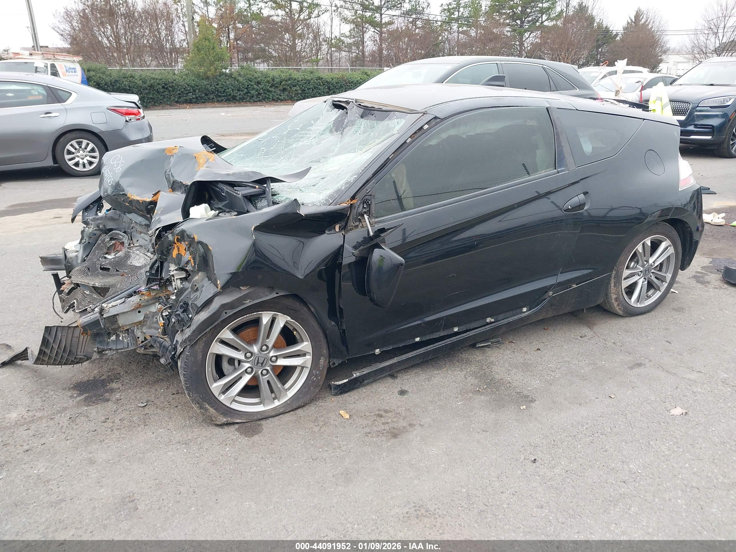 HONDA CR-Z image 2