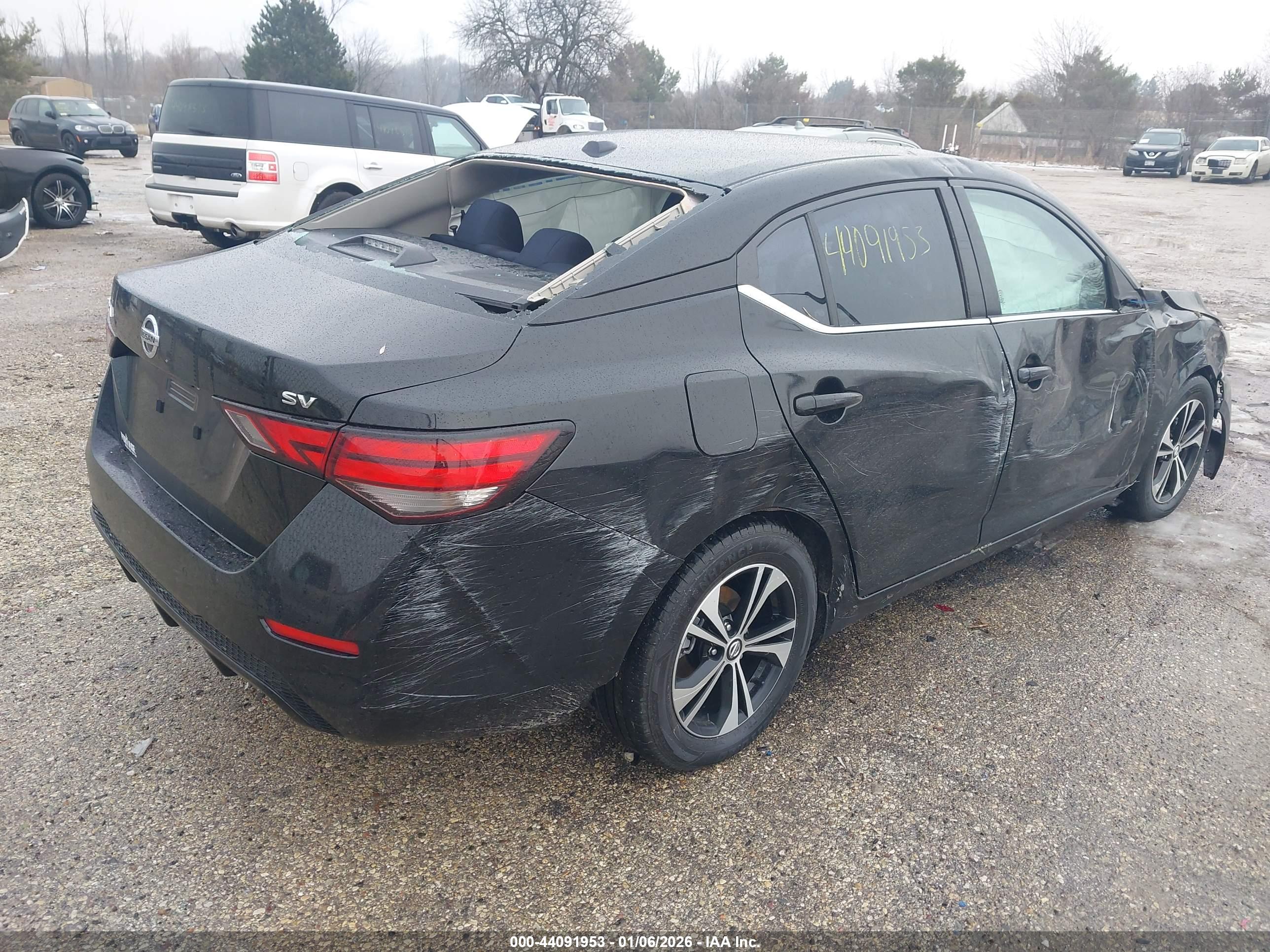 NISSAN SENTRA image 4