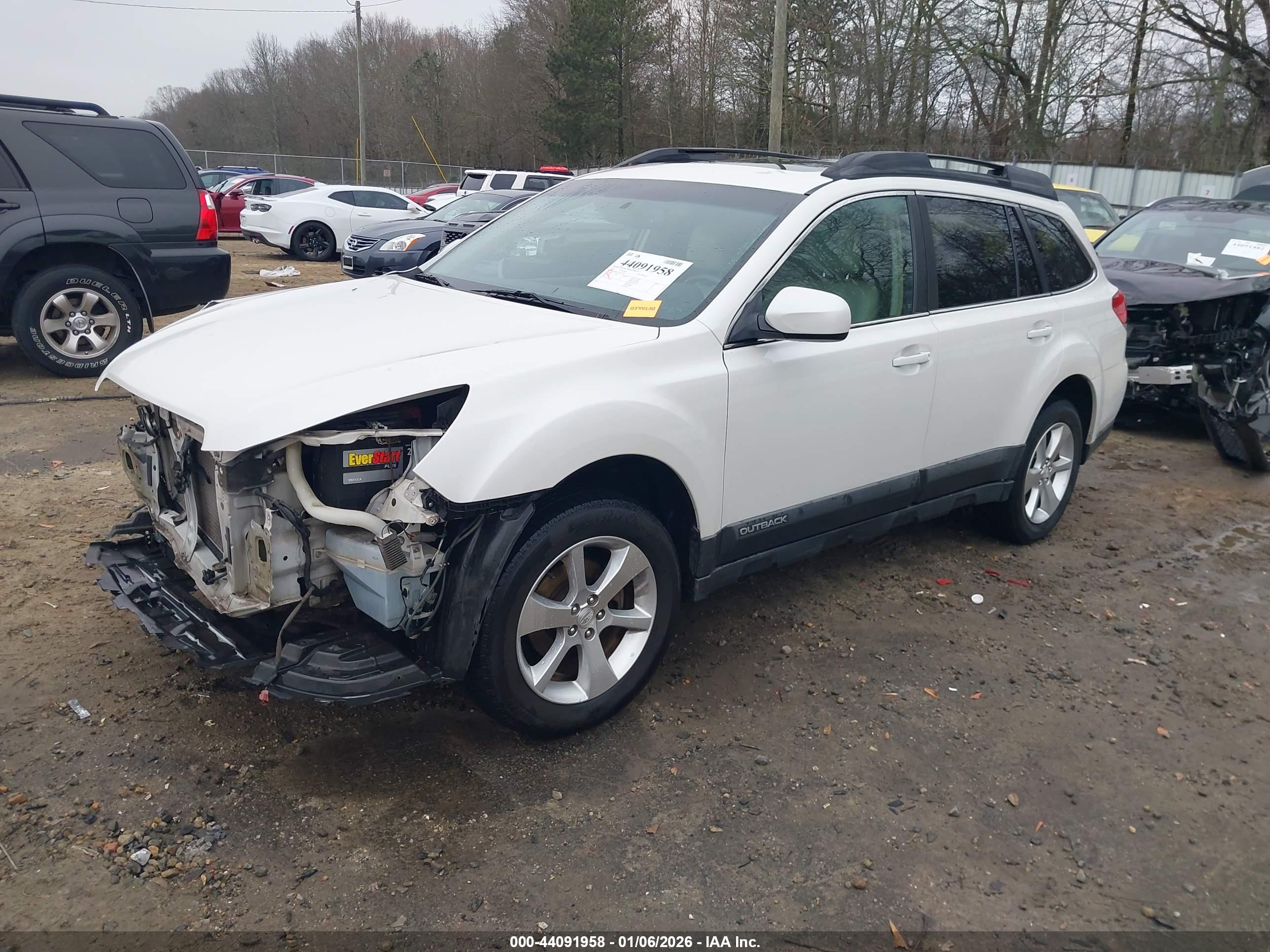 SUBARU OUTBACK image 2