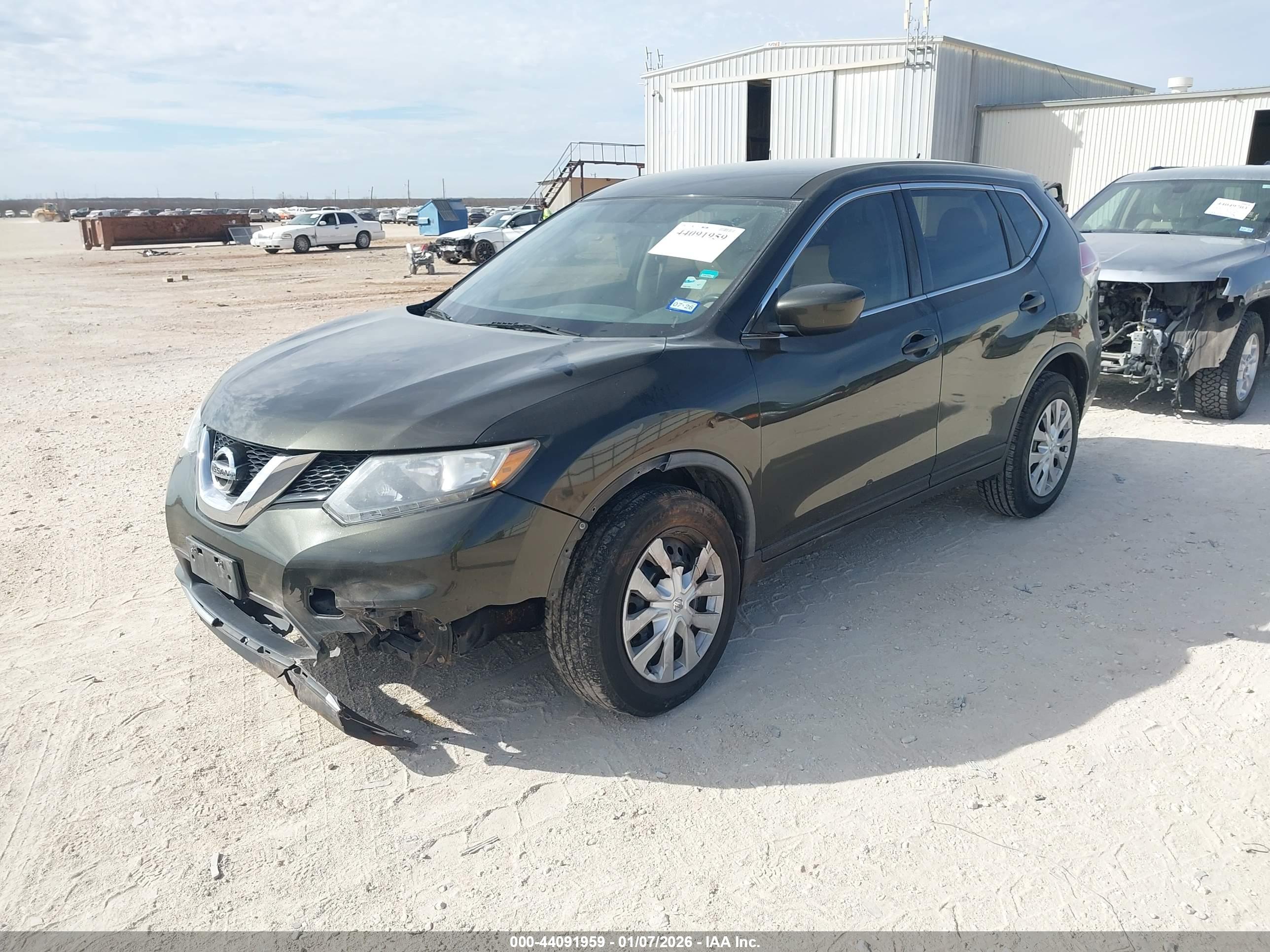 NISSAN ROGUE image 2
