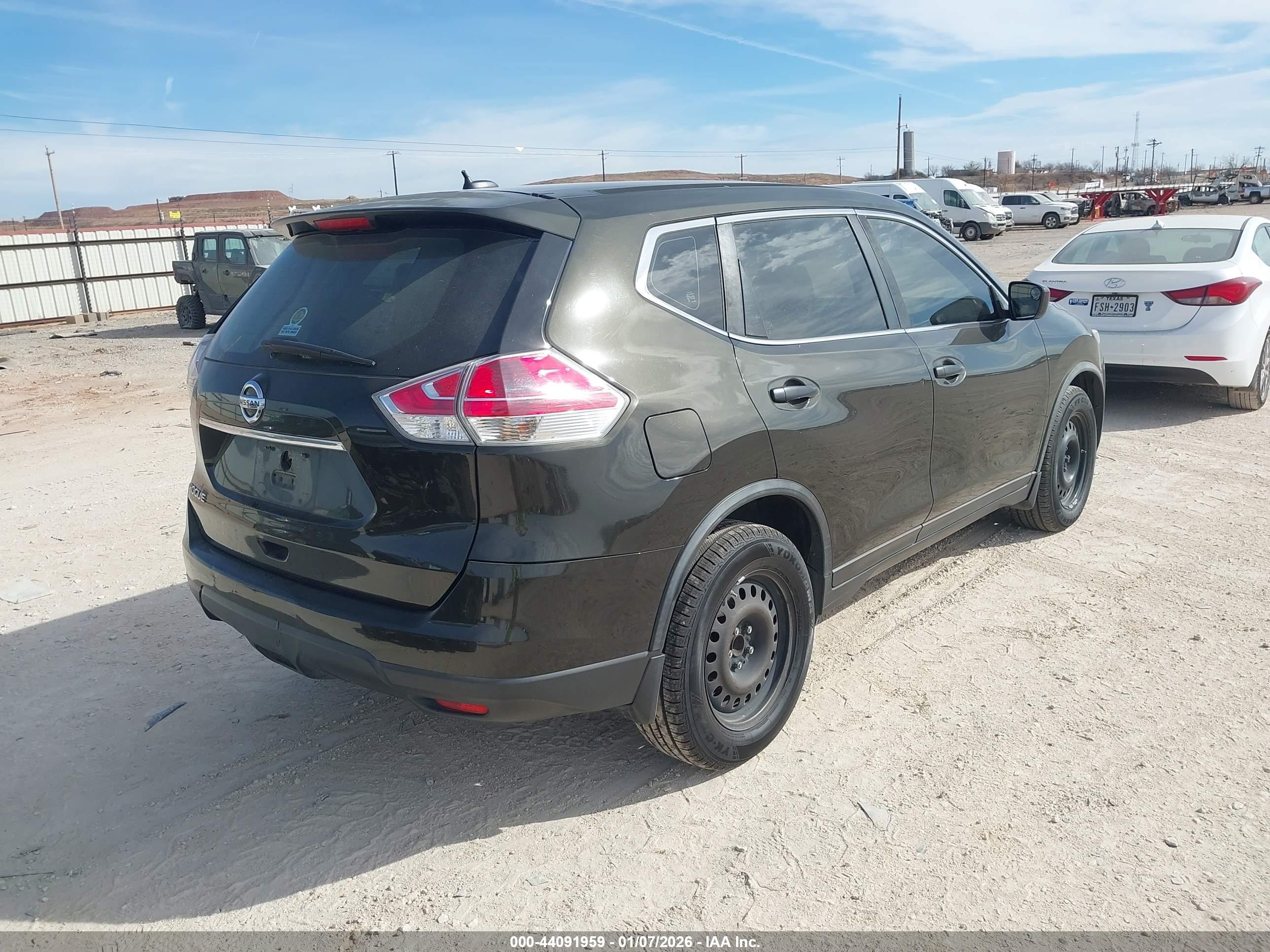 NISSAN ROGUE image 4