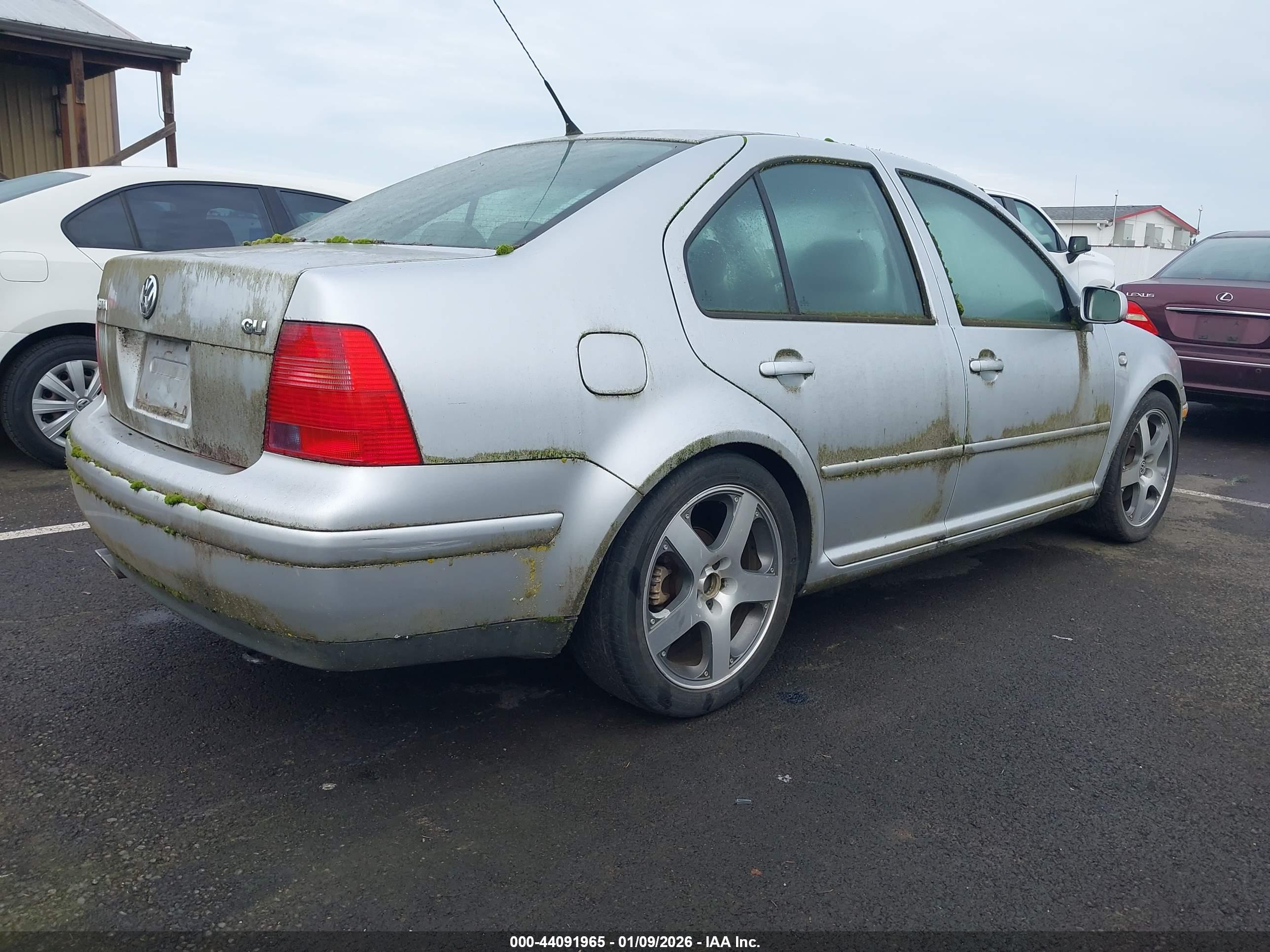 VOLKSWAGEN JETTA image 4