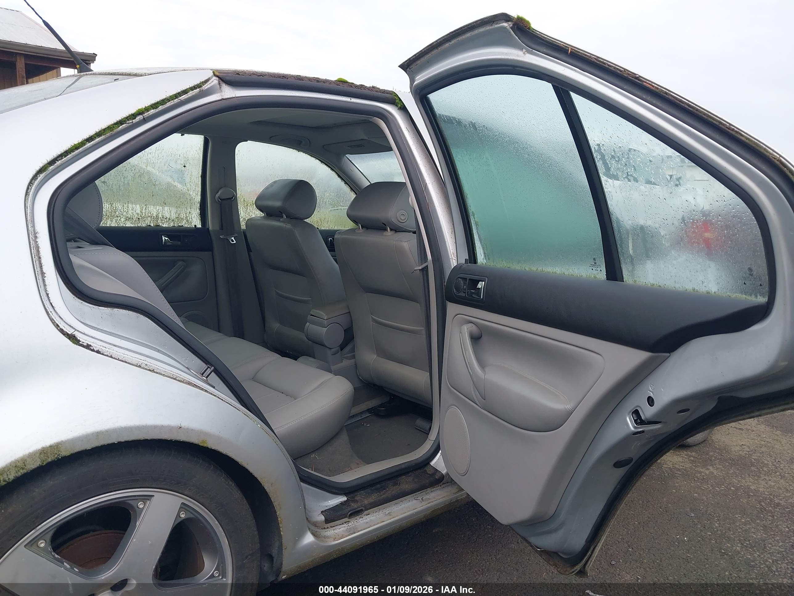 VOLKSWAGEN JETTA image 8