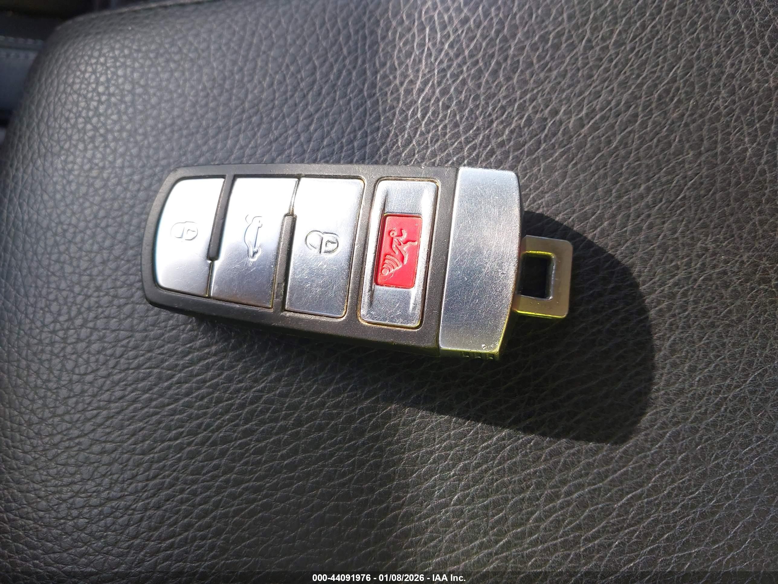 VOLKSWAGEN CC image 11