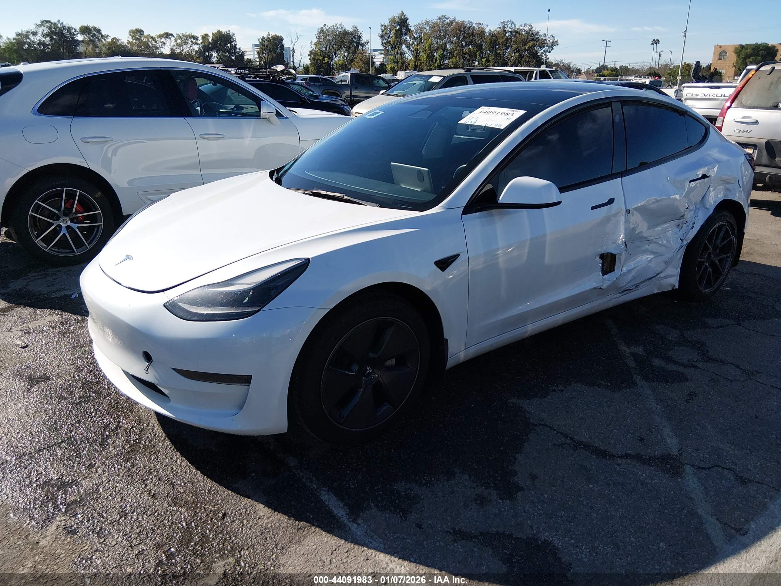 TESLA MODEL image 2