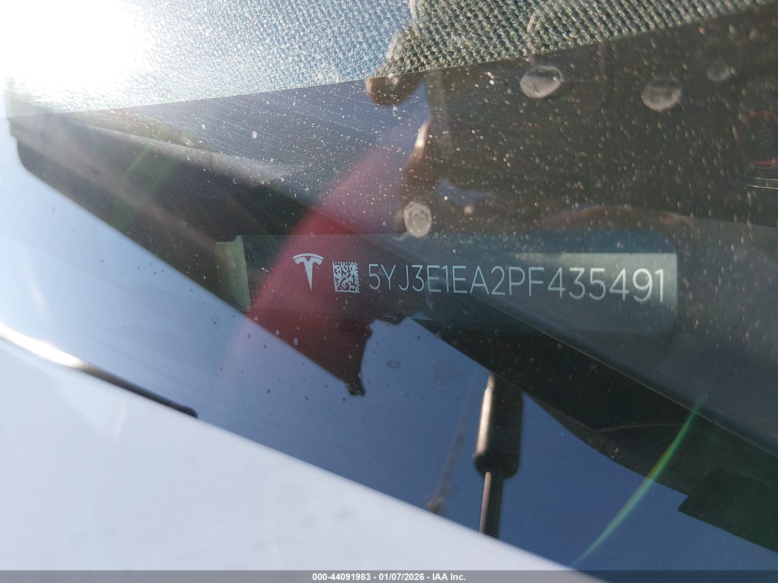 TESLA MODEL image 9