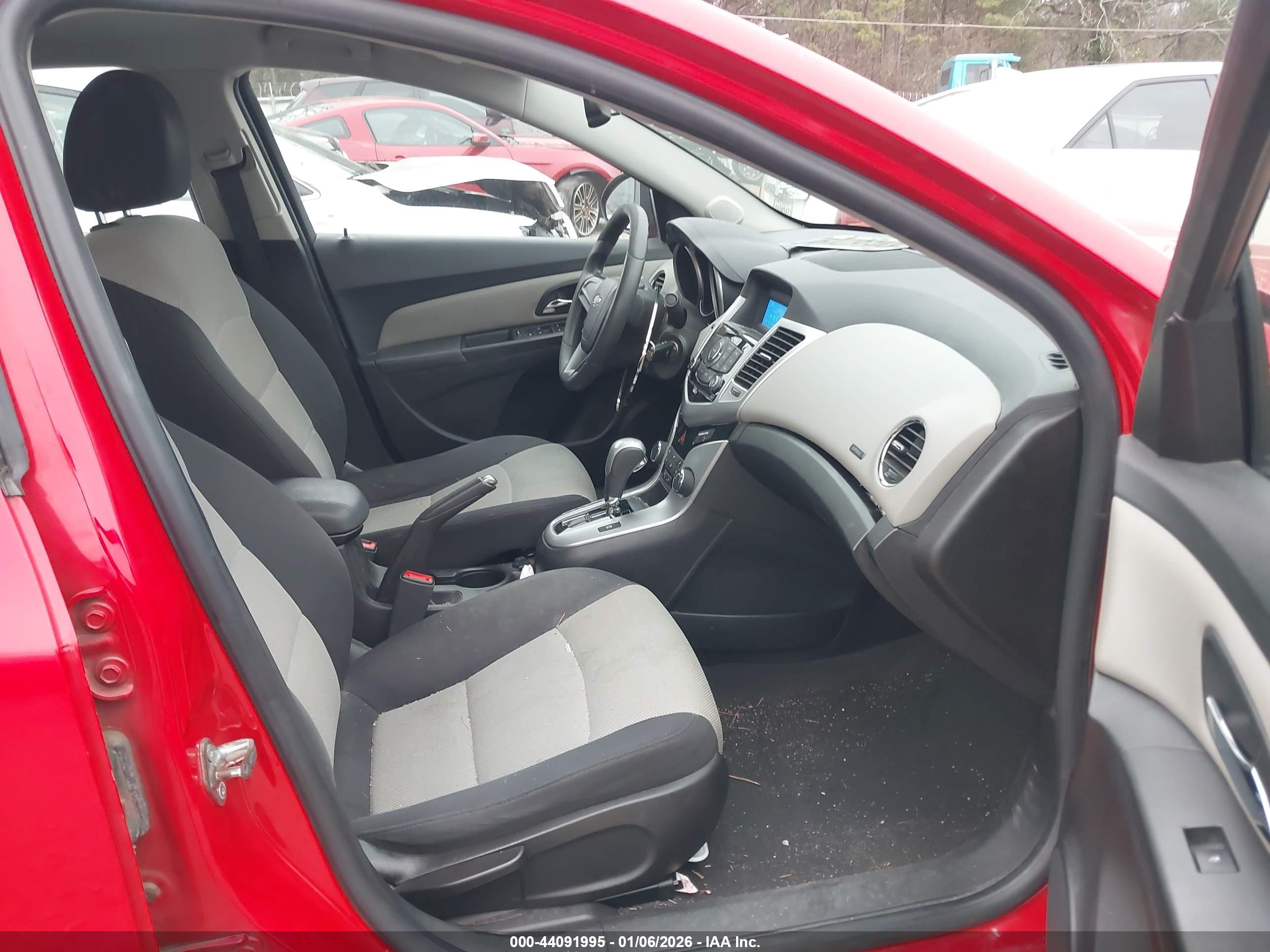 CHEVROLET CRUZE image 5
