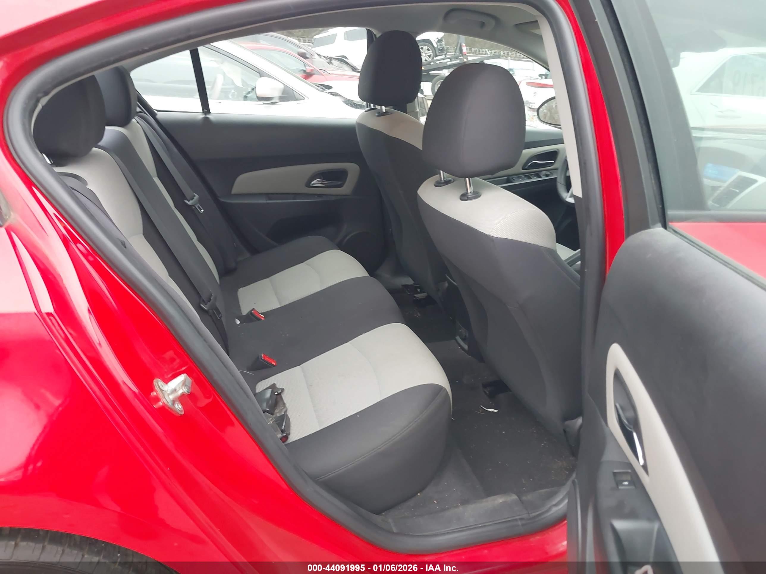 CHEVROLET CRUZE image 8