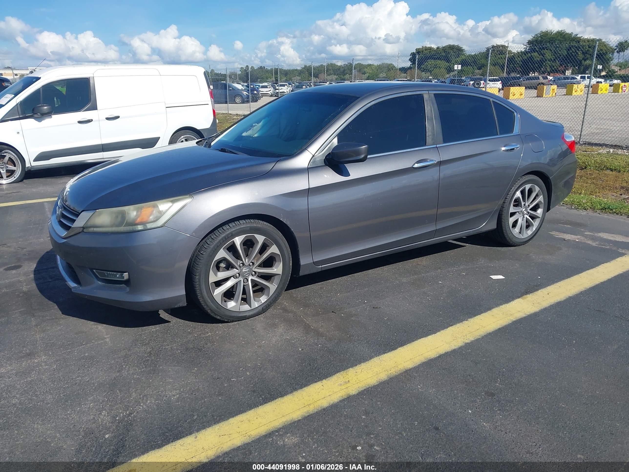 HONDA ACCORD image 2