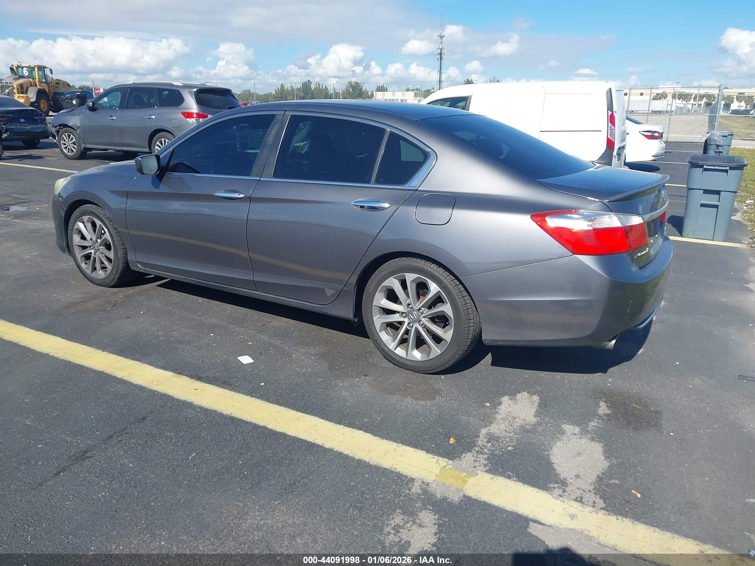HONDA ACCORD image 3