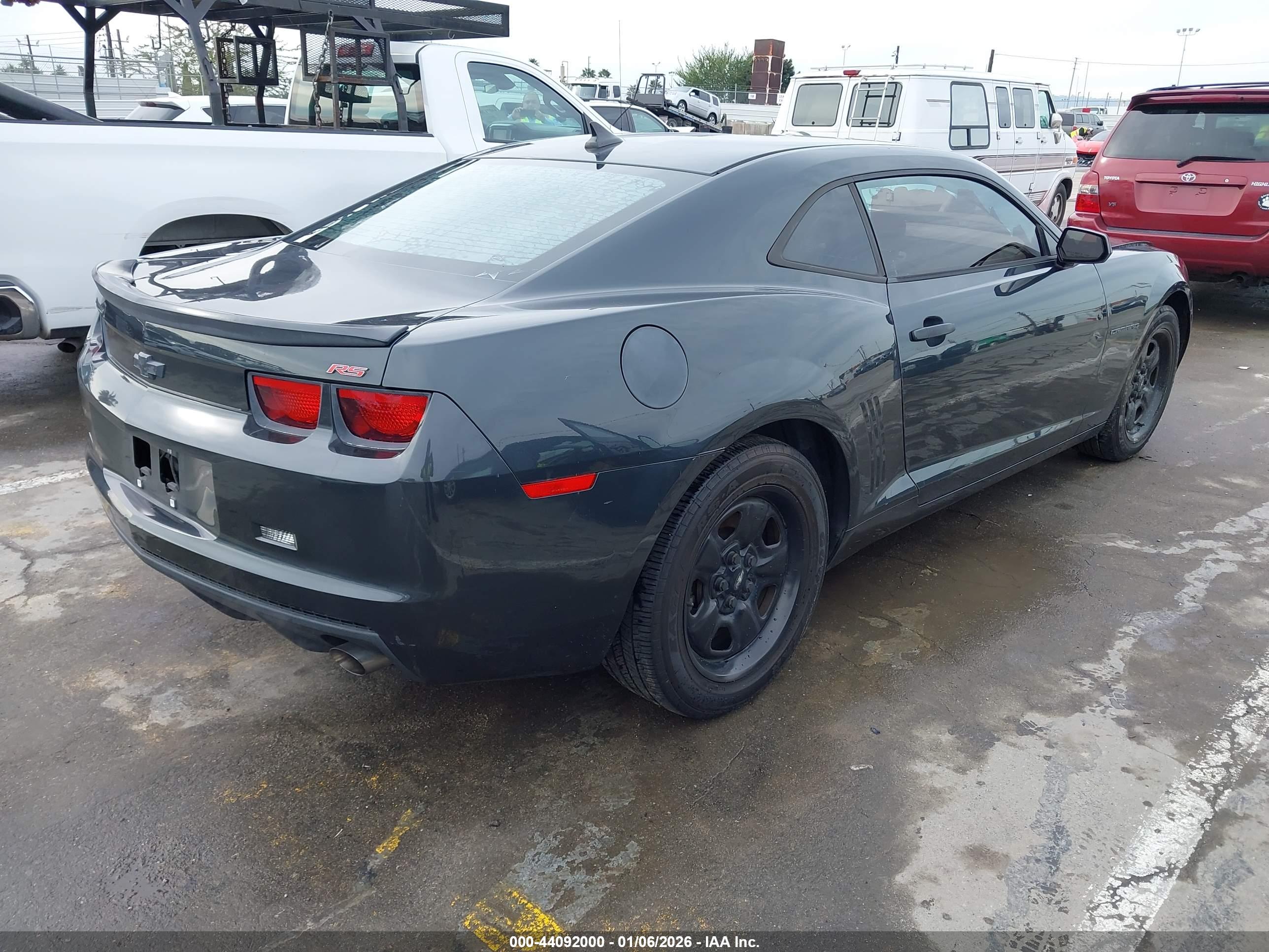 CHEVROLET CAMARO image 4