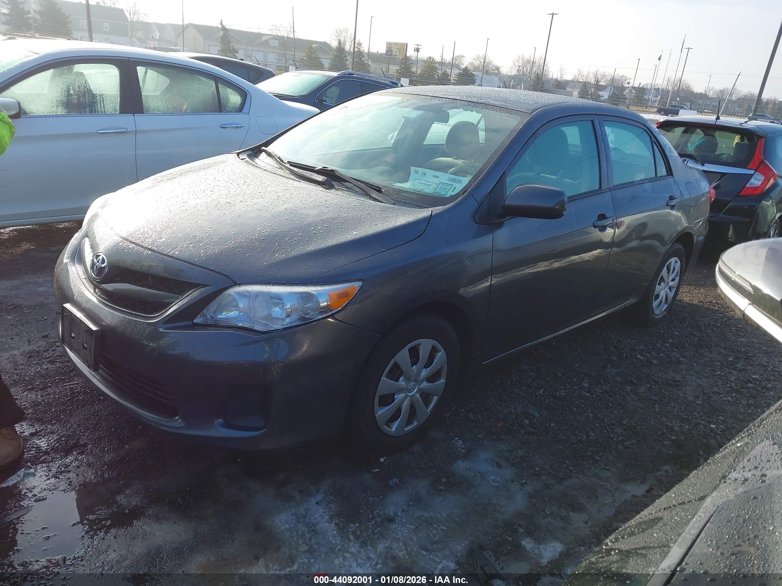 TOYOTA COROLLA image 2