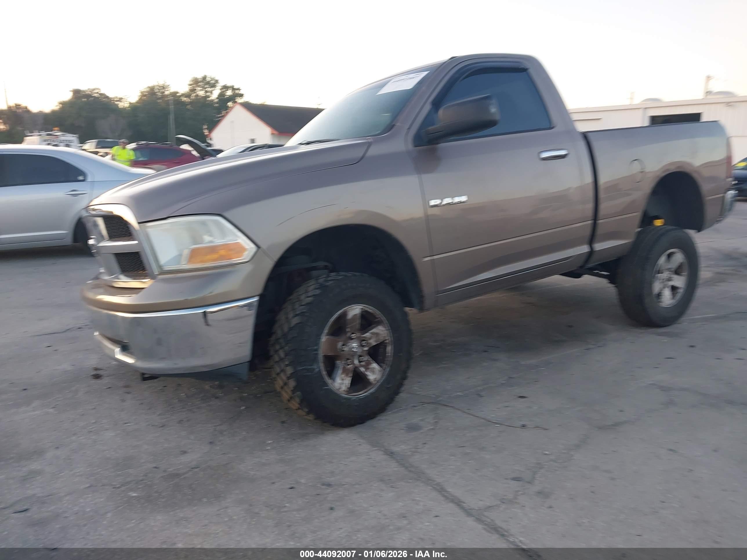 DODGE RAM image 2