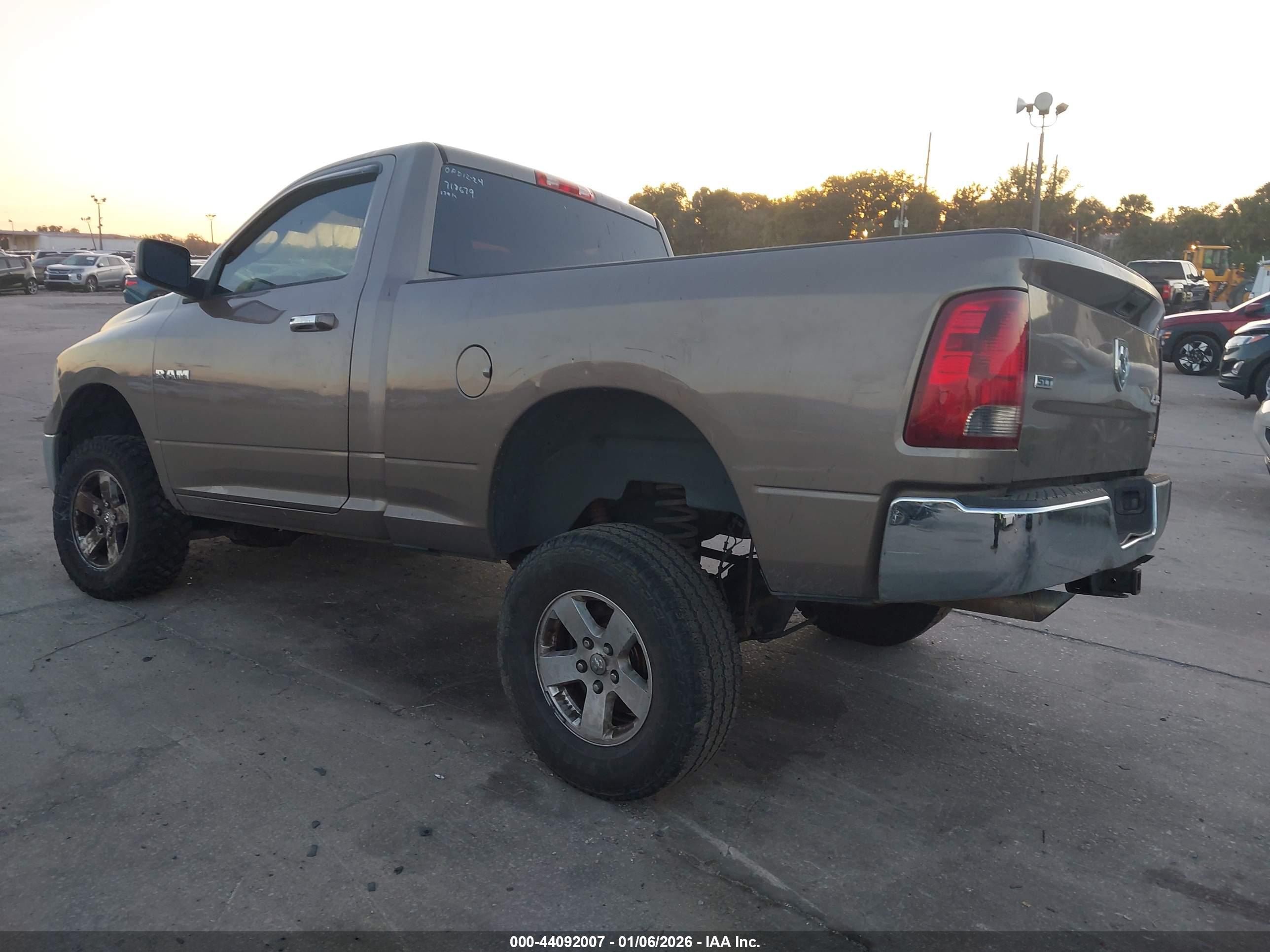 DODGE RAM image 3