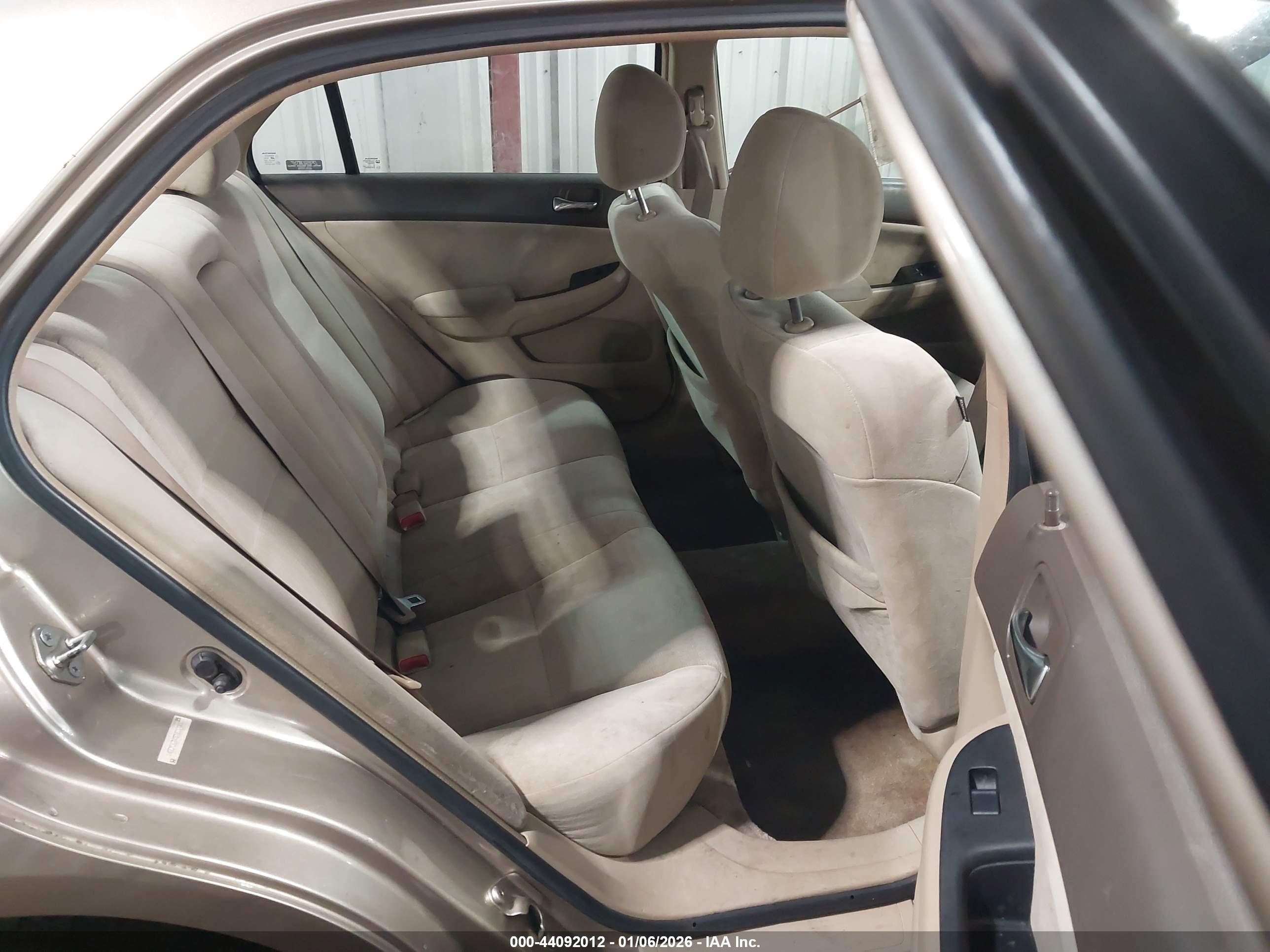 HONDA ACCORD image 8