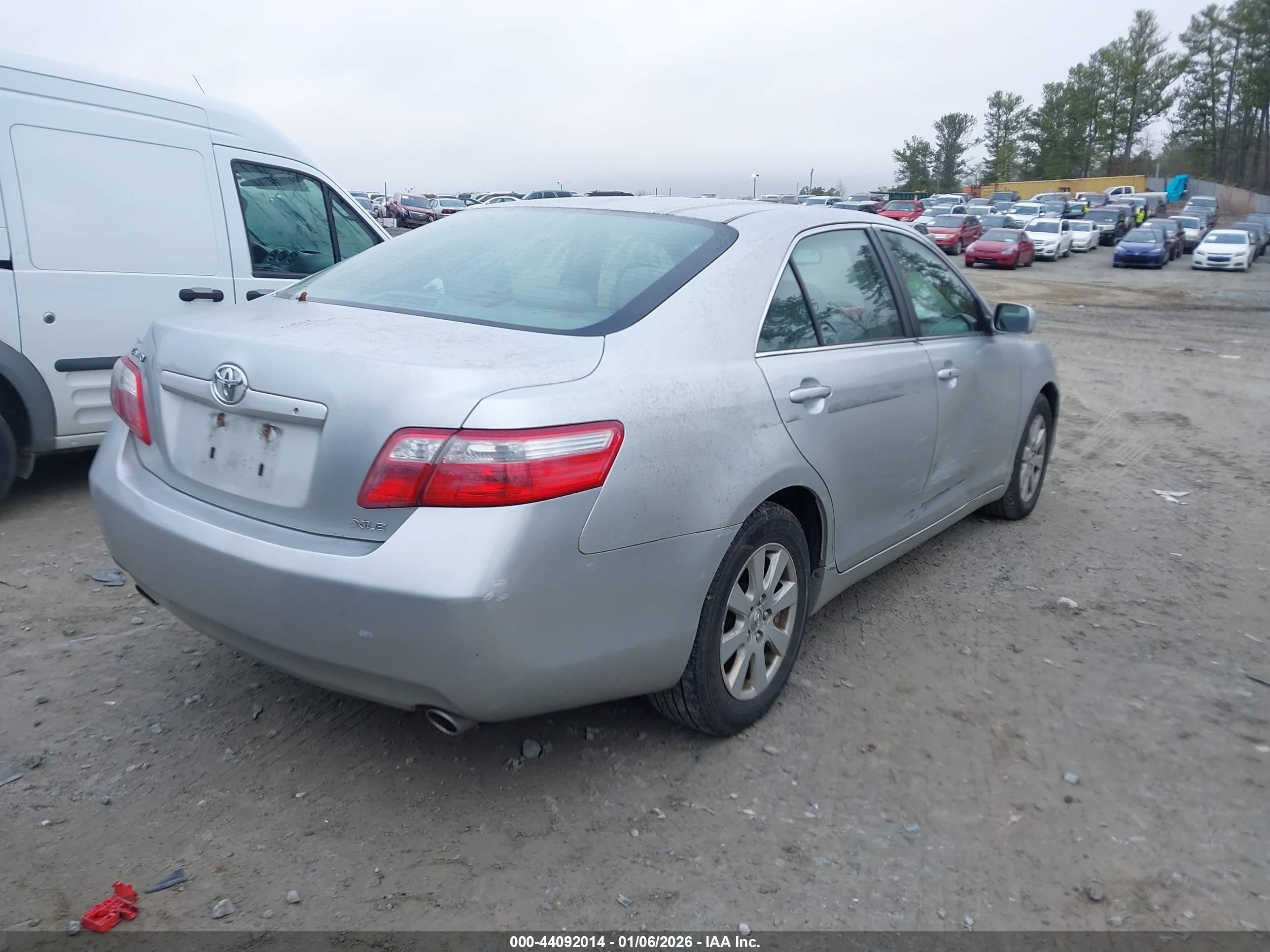 TOYOTA CAMRY image 4