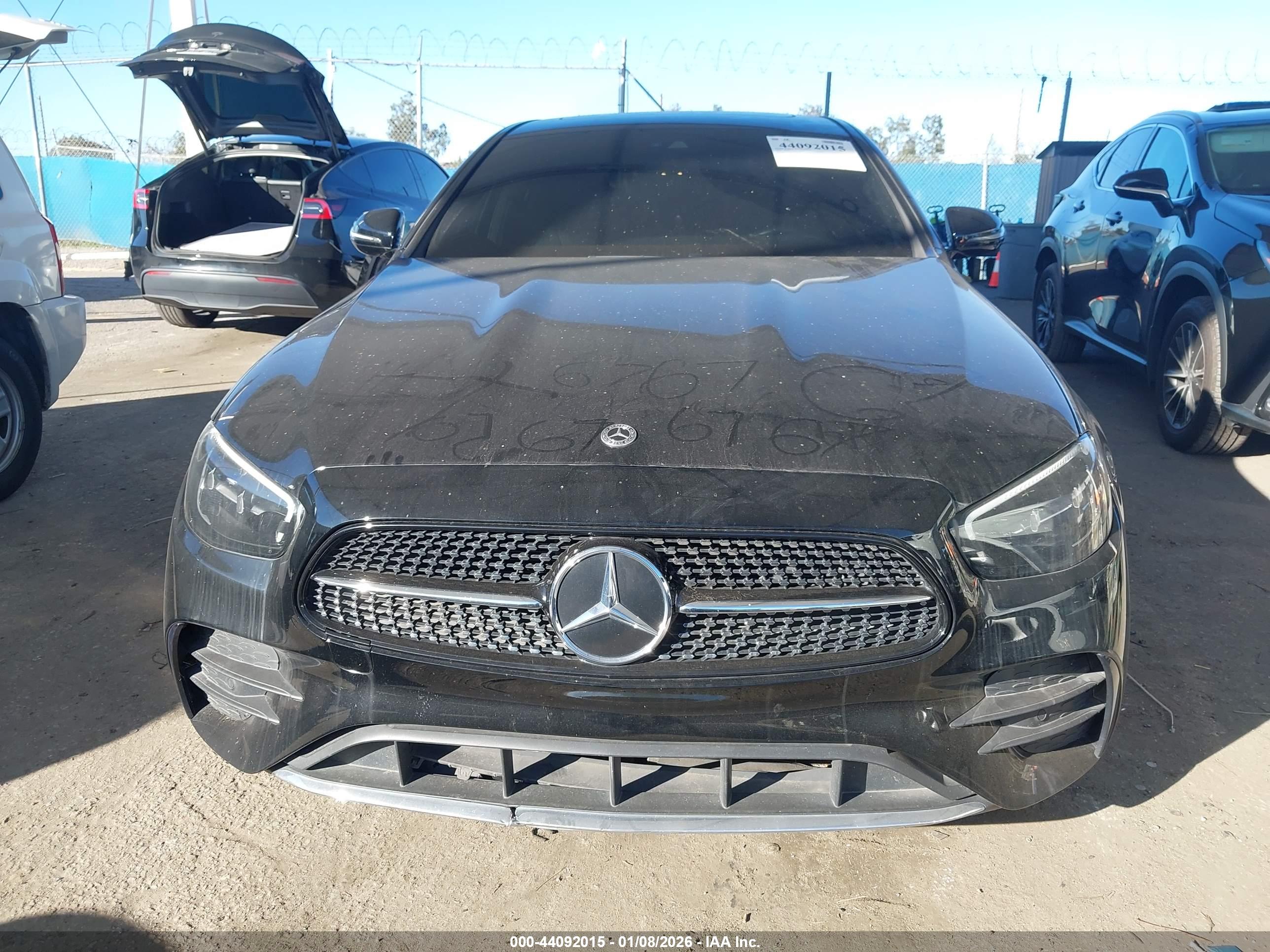 MERCEDES-BENZ E image 6