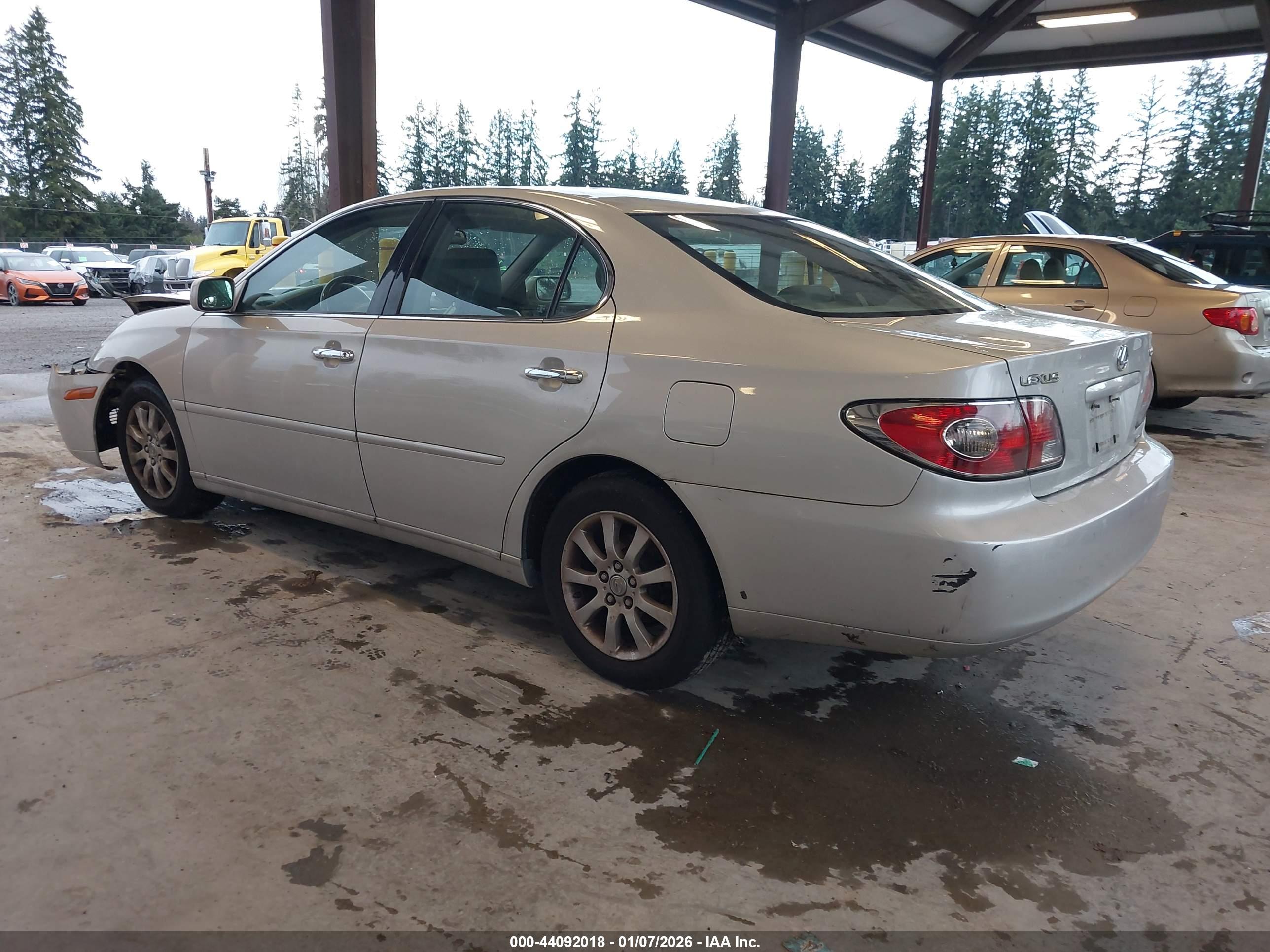 LEXUS ES image 3