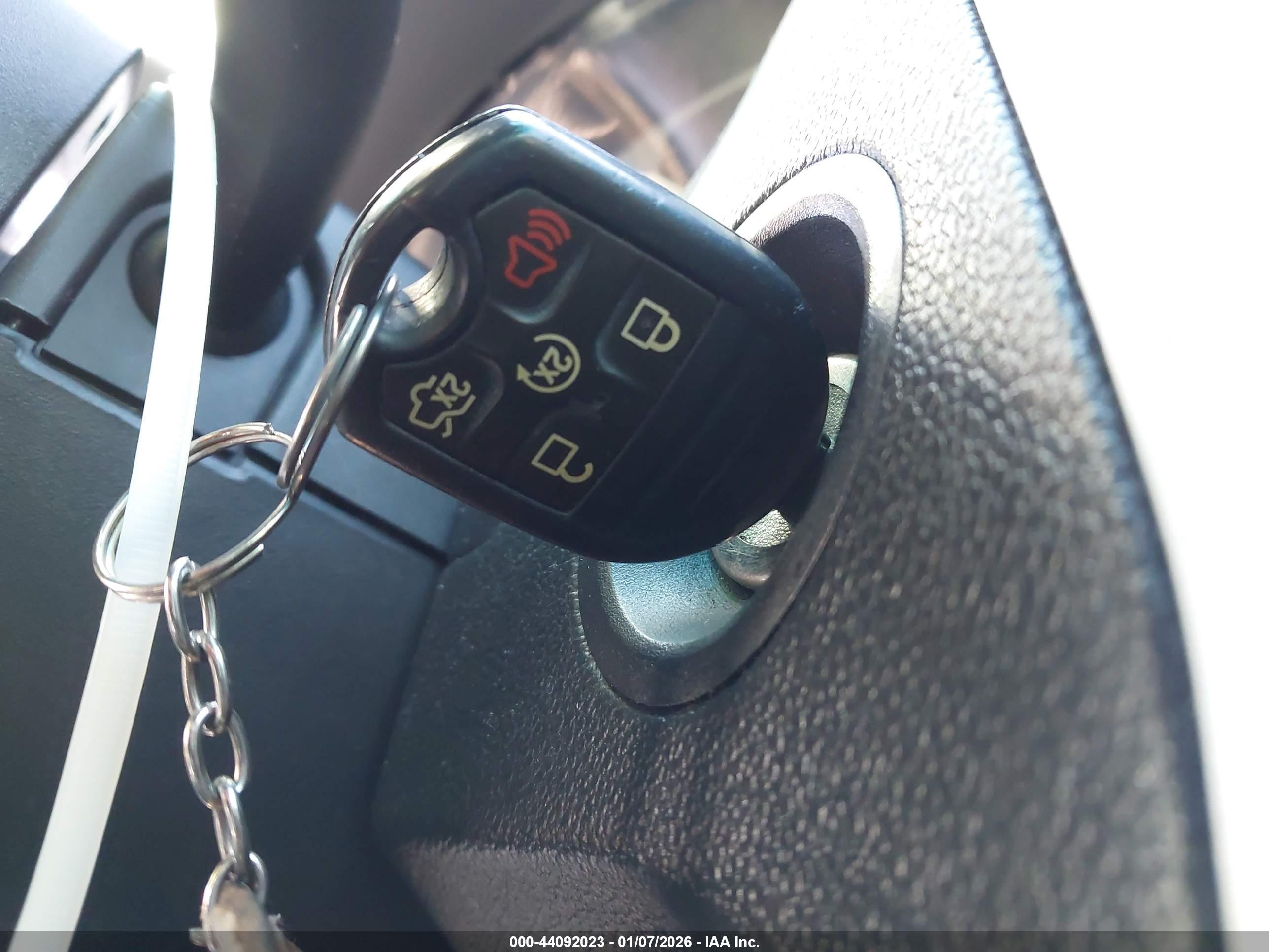 FORD EXPLORER image 11
