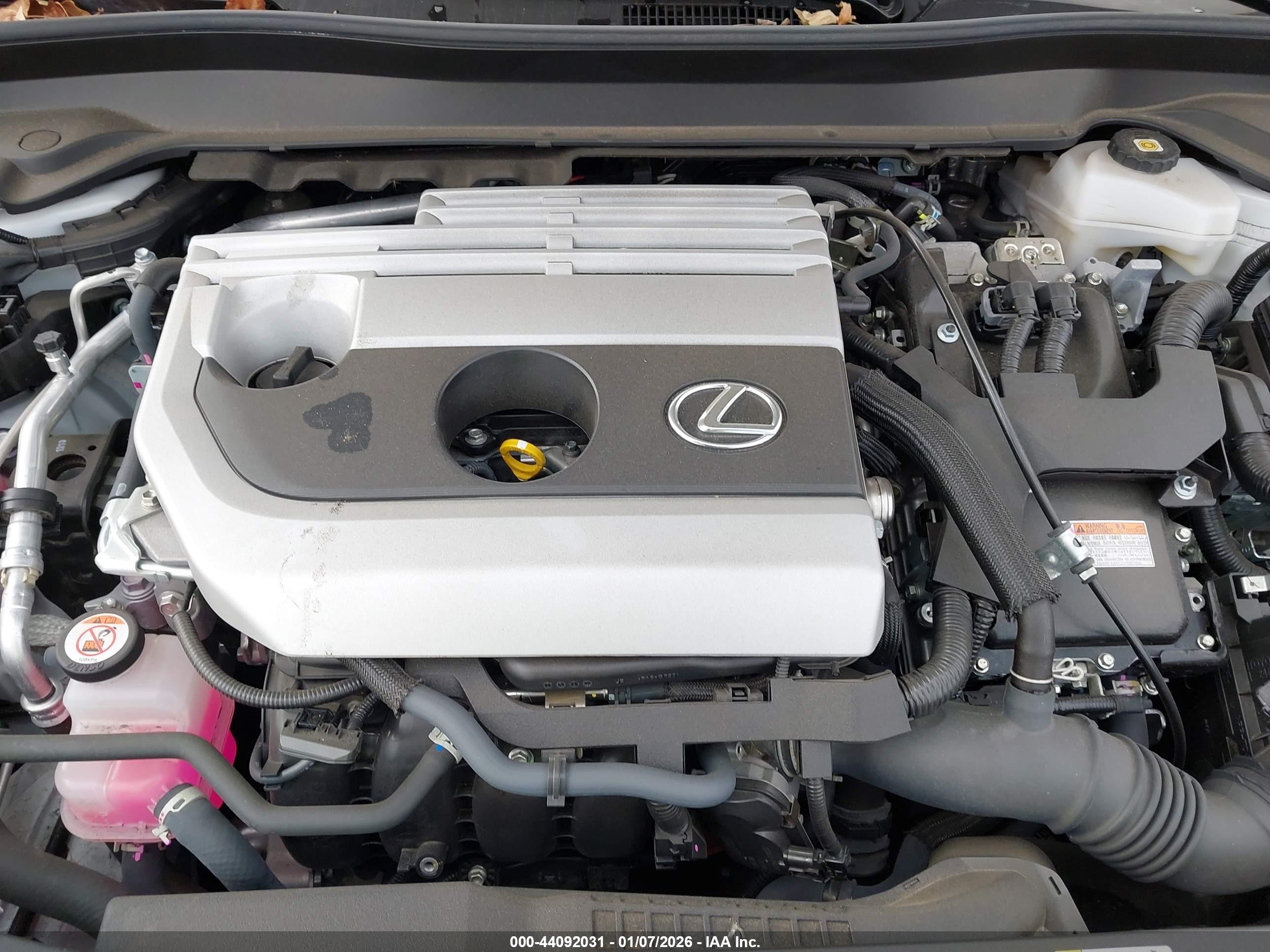 LEXUS UX image 10