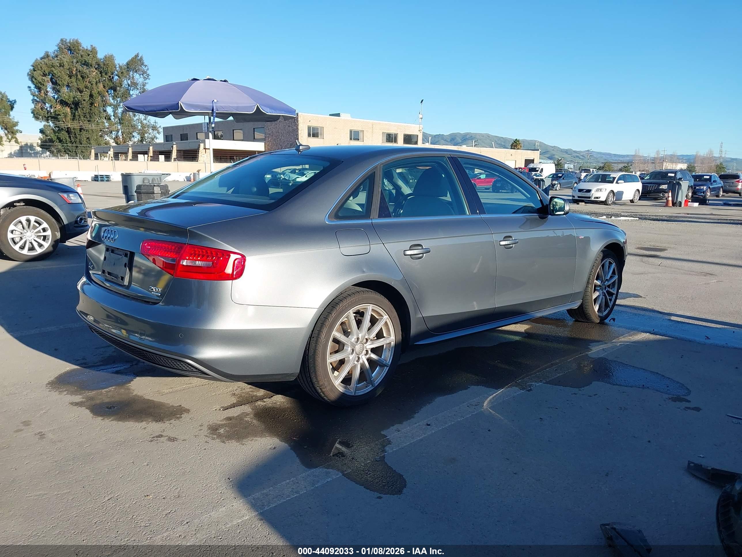 AUDI A4 image 4