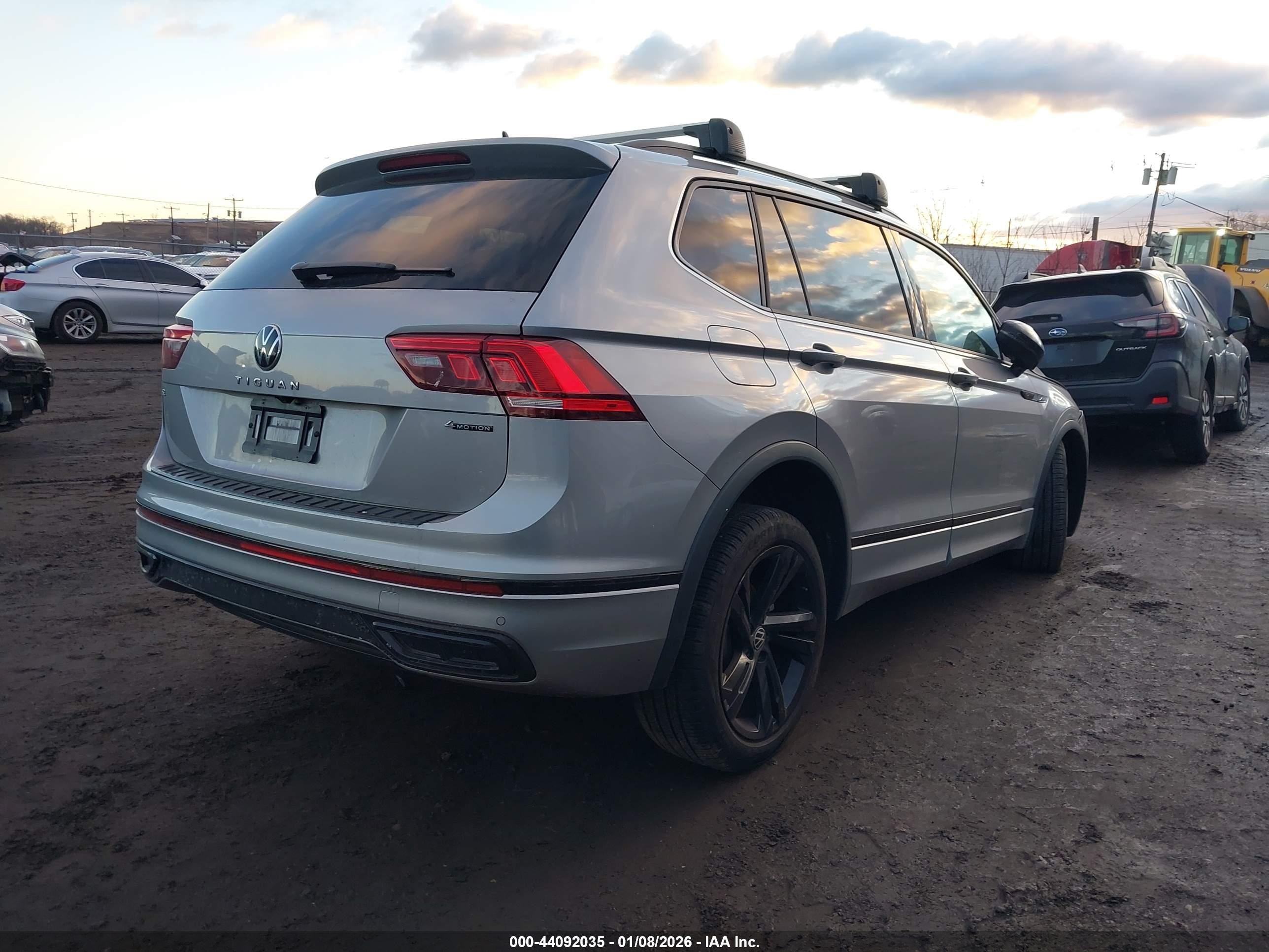 VOLKSWAGEN TIGUAN image 4