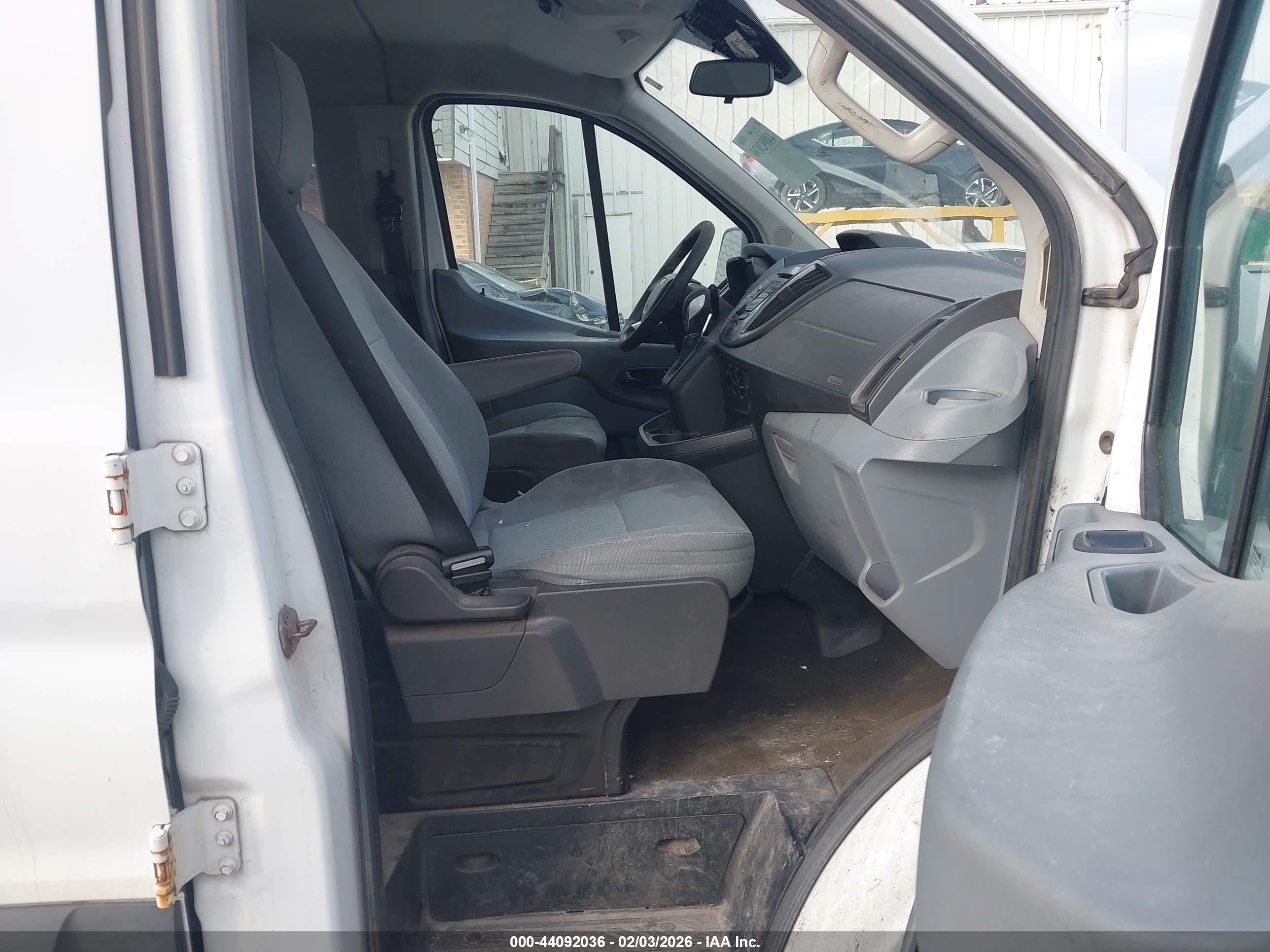 FORD TRANSIT-350 image 5