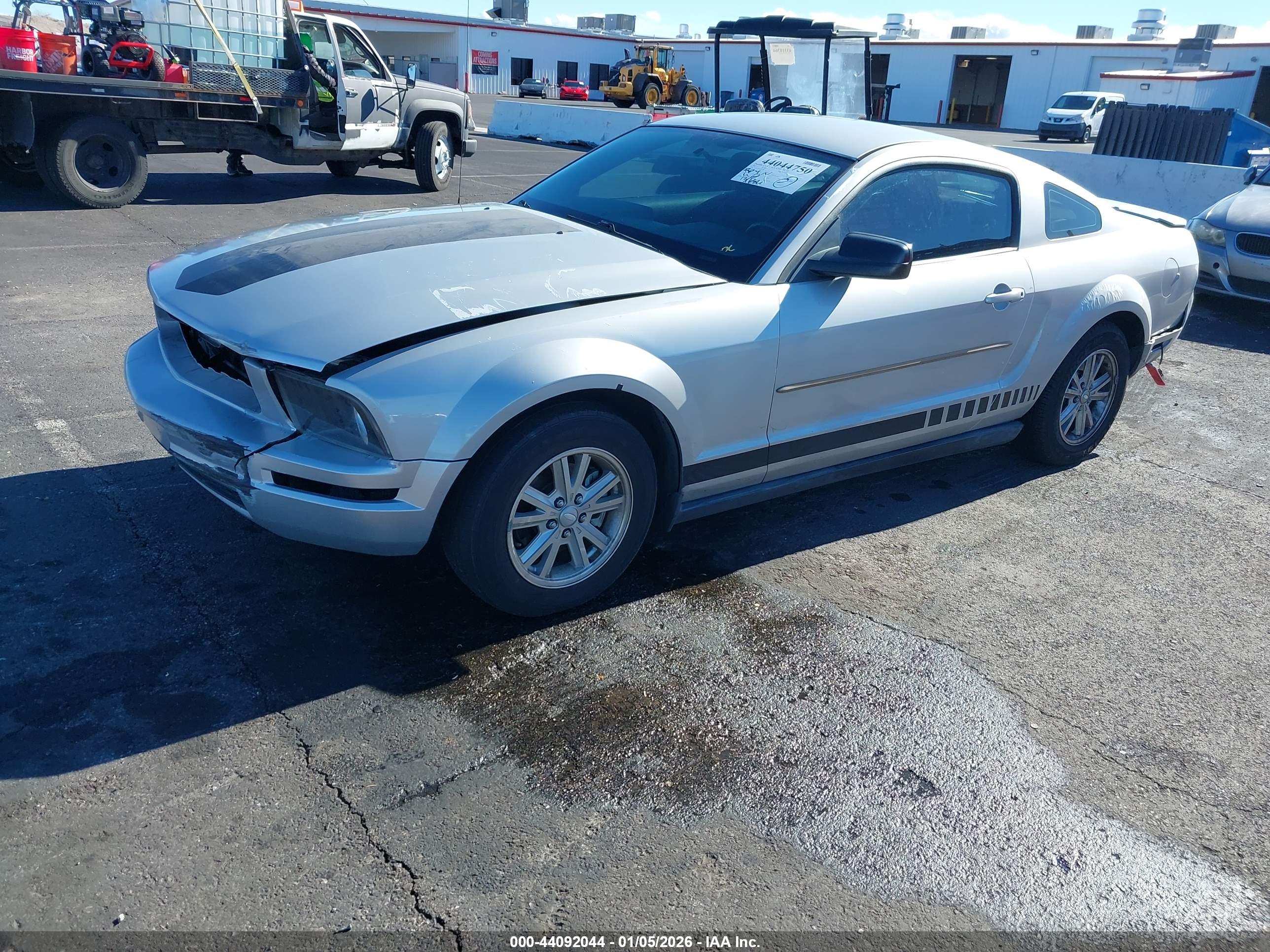 FORD MUSTANG image 2