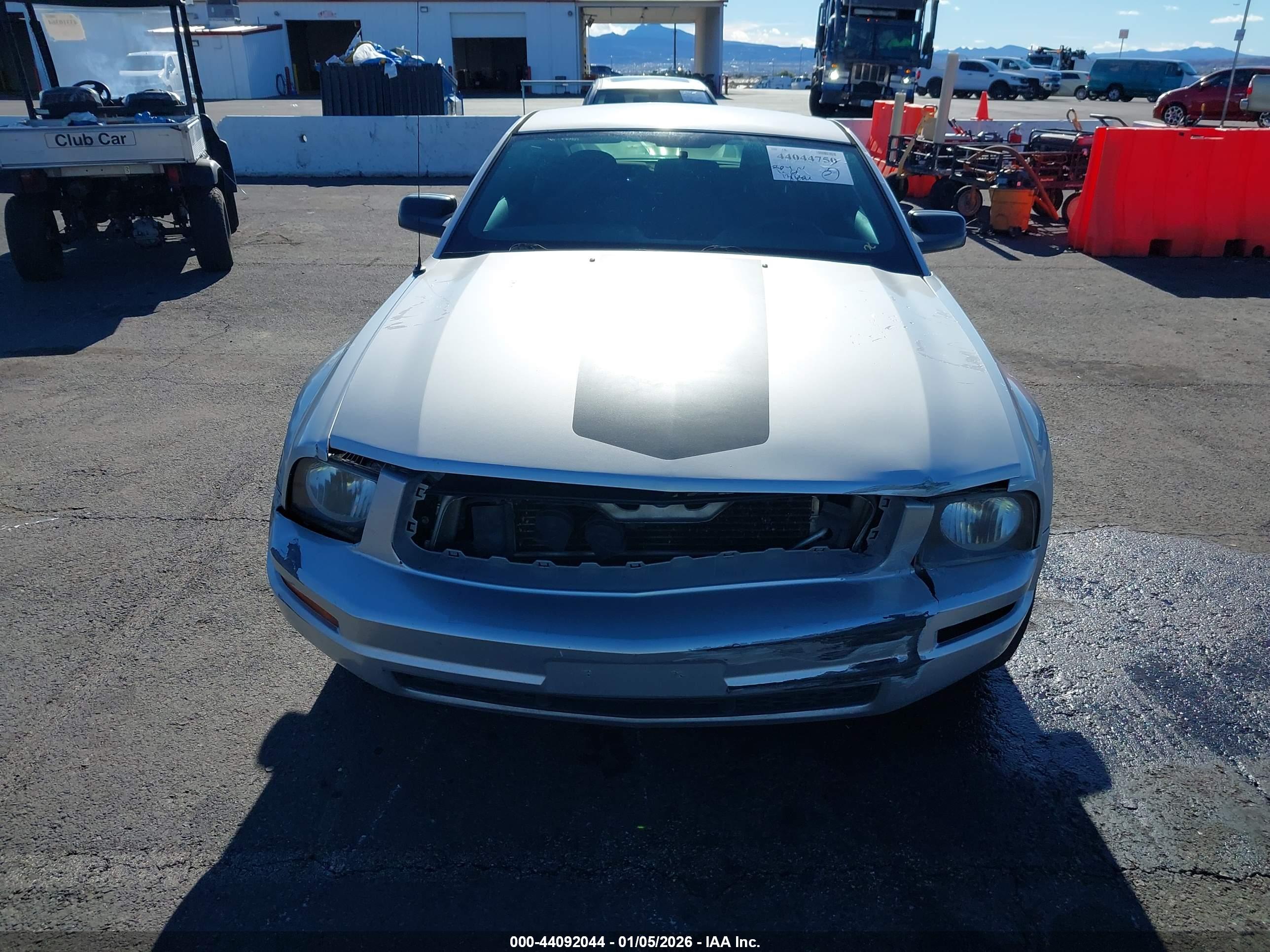 FORD MUSTANG image 6