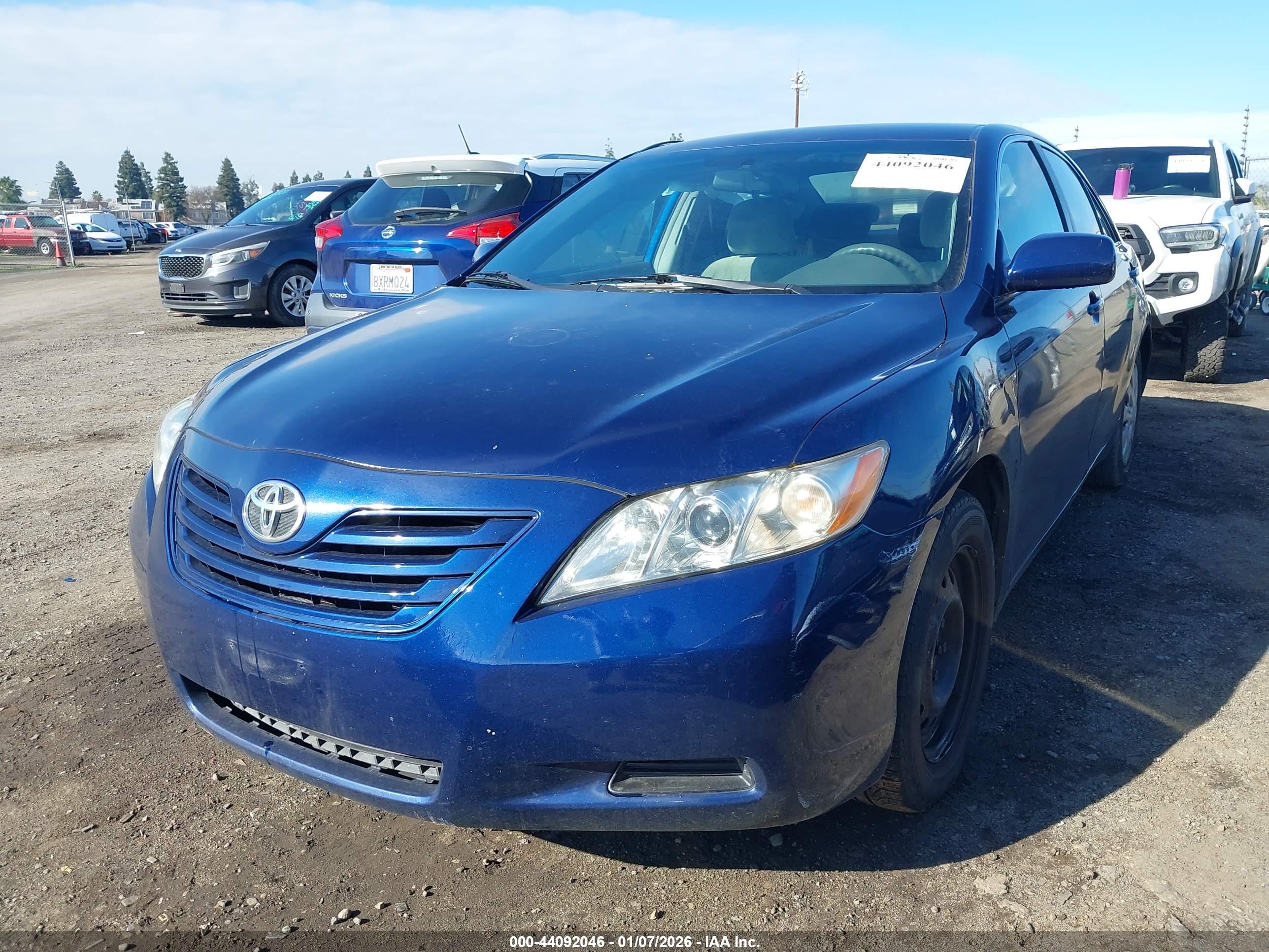 TOYOTA CAMRY image 2