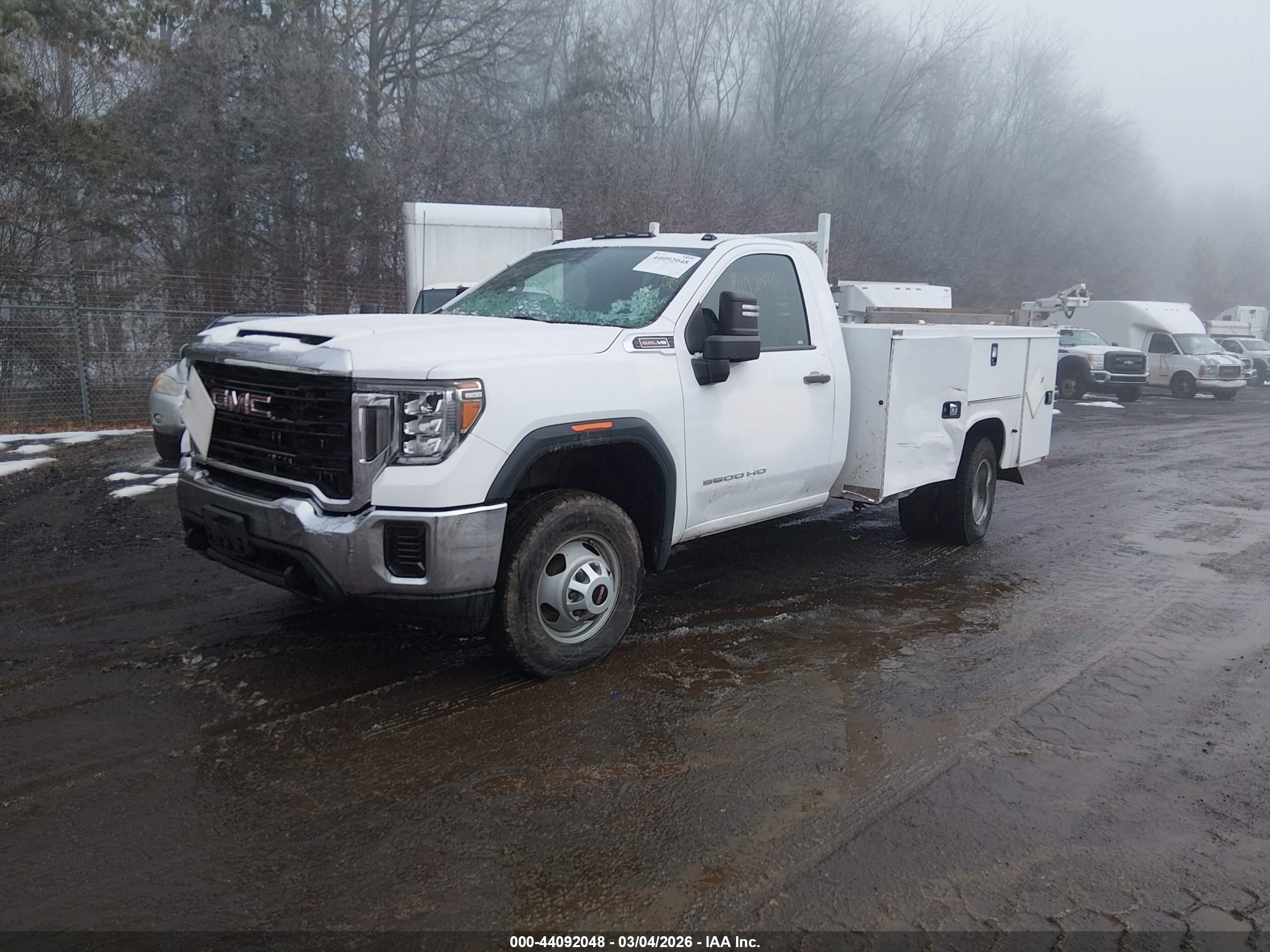 GMC SIERRA image 2