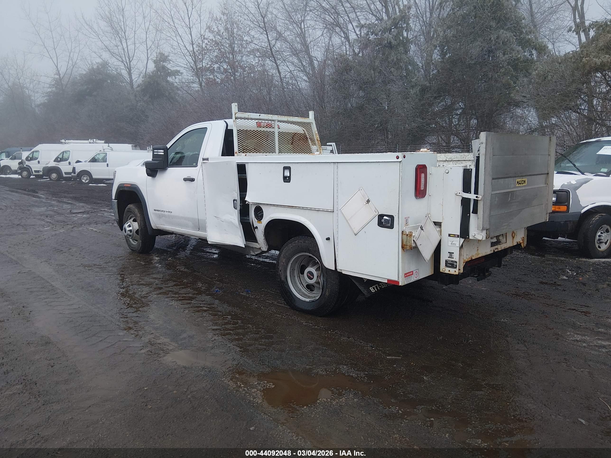 GMC SIERRA image 3