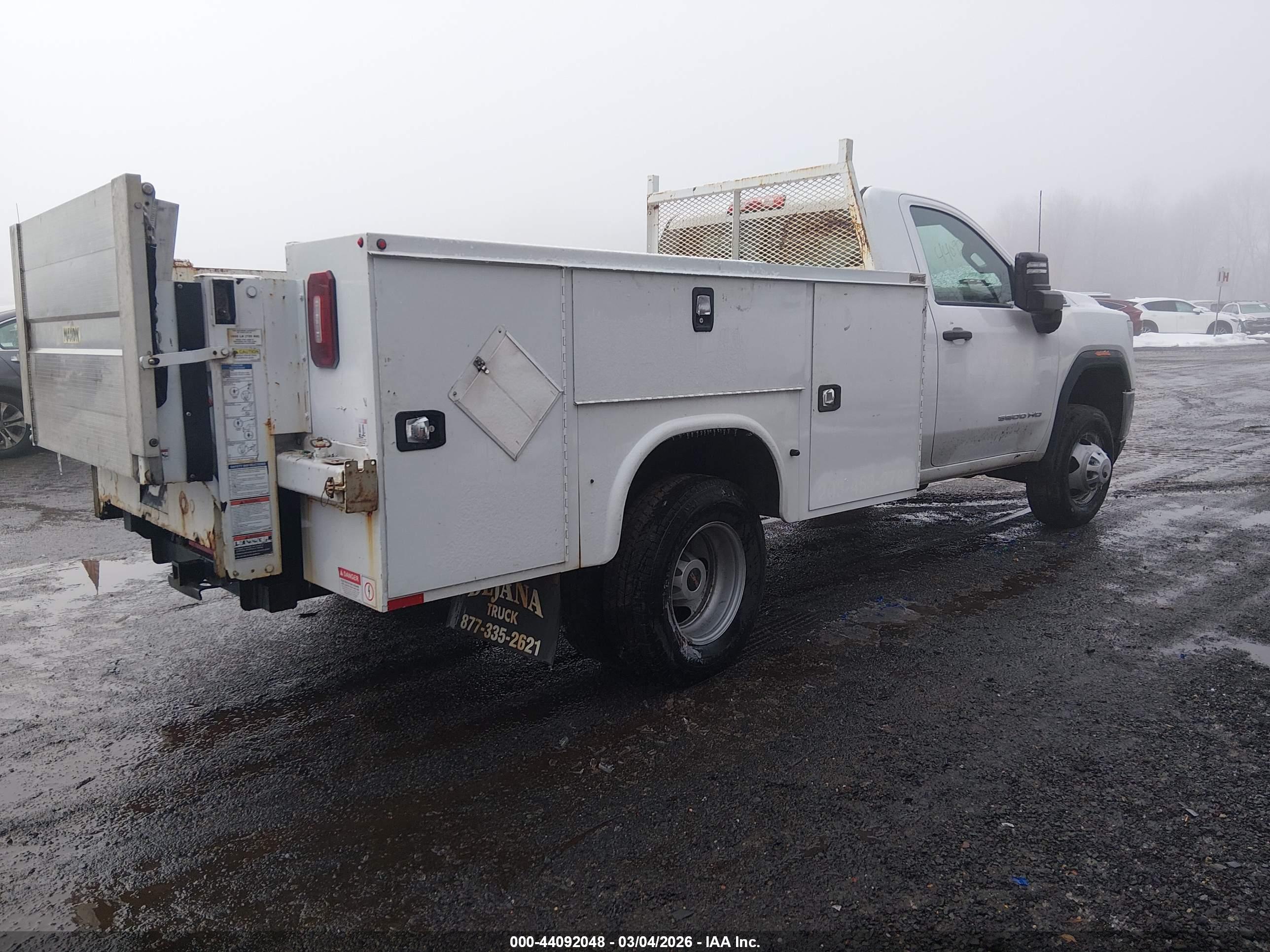 GMC SIERRA image 4