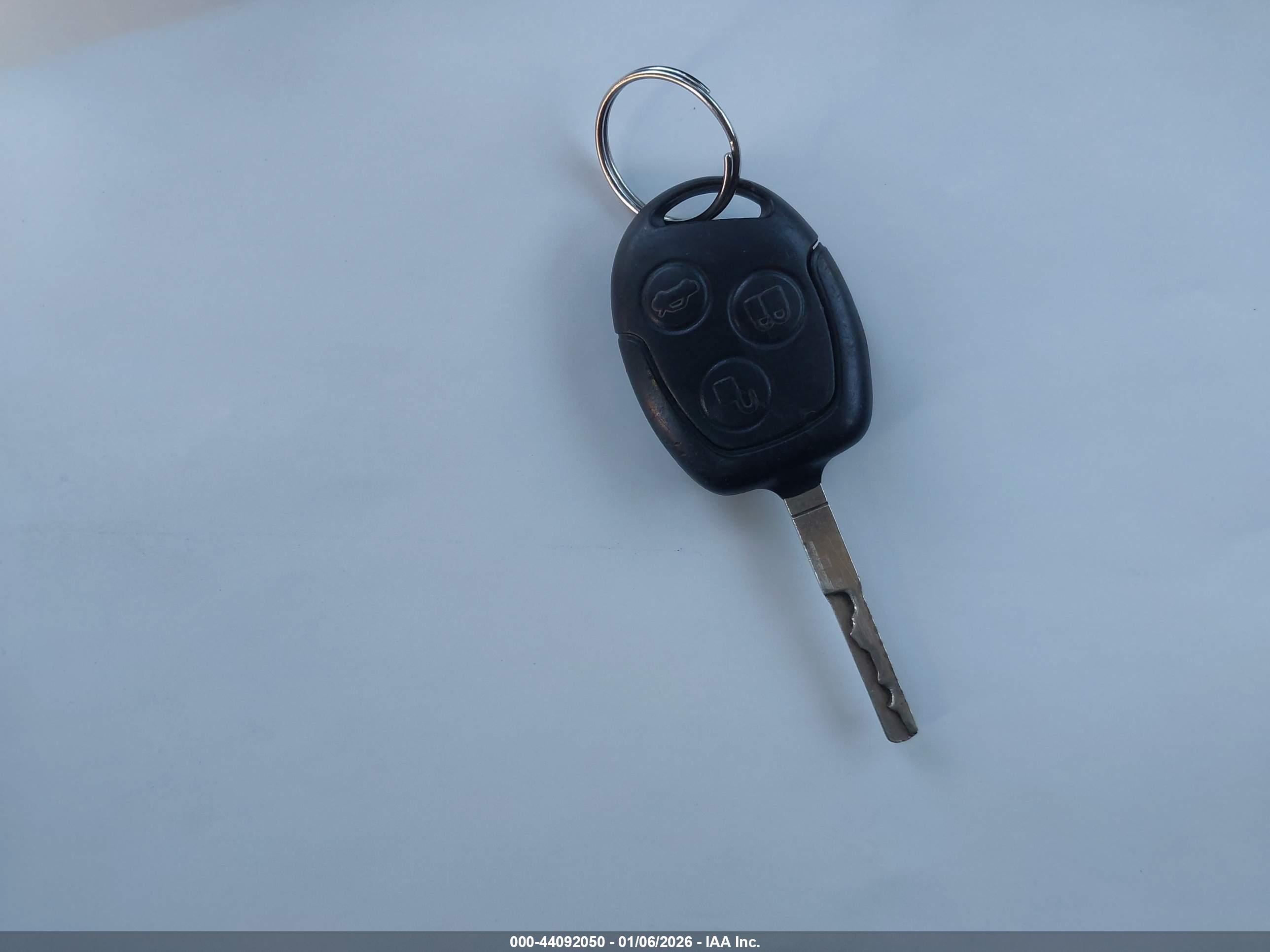 FORD FIESTA image 11