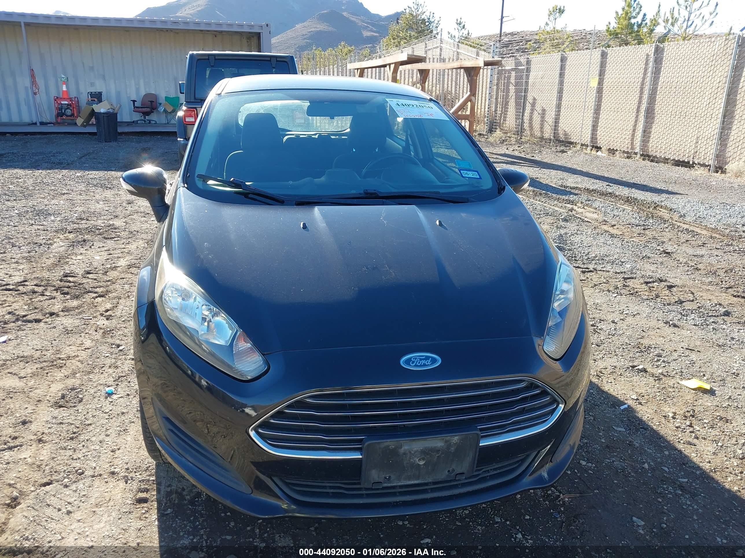 FORD FIESTA image 6