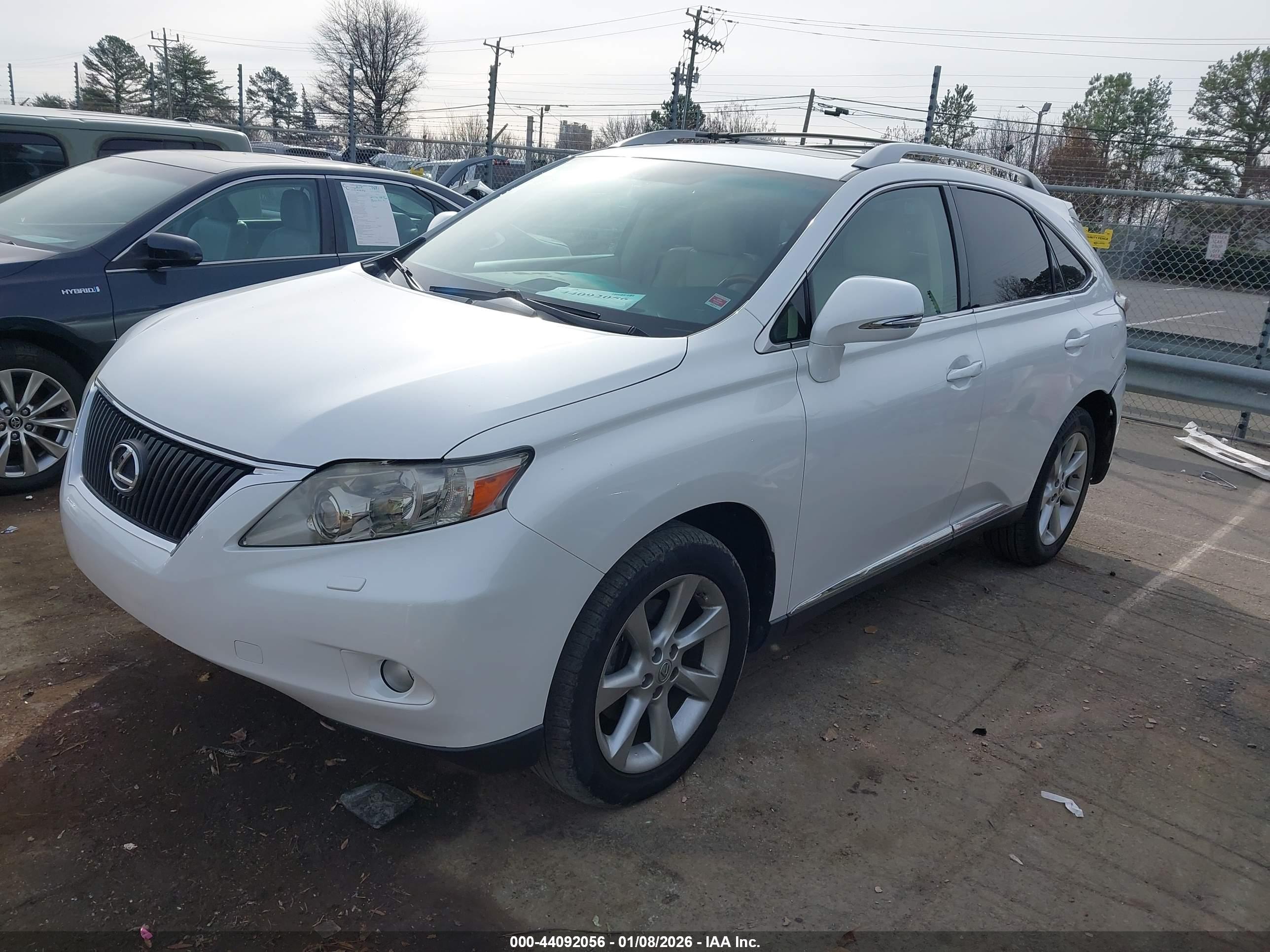 LEXUS RX image 2