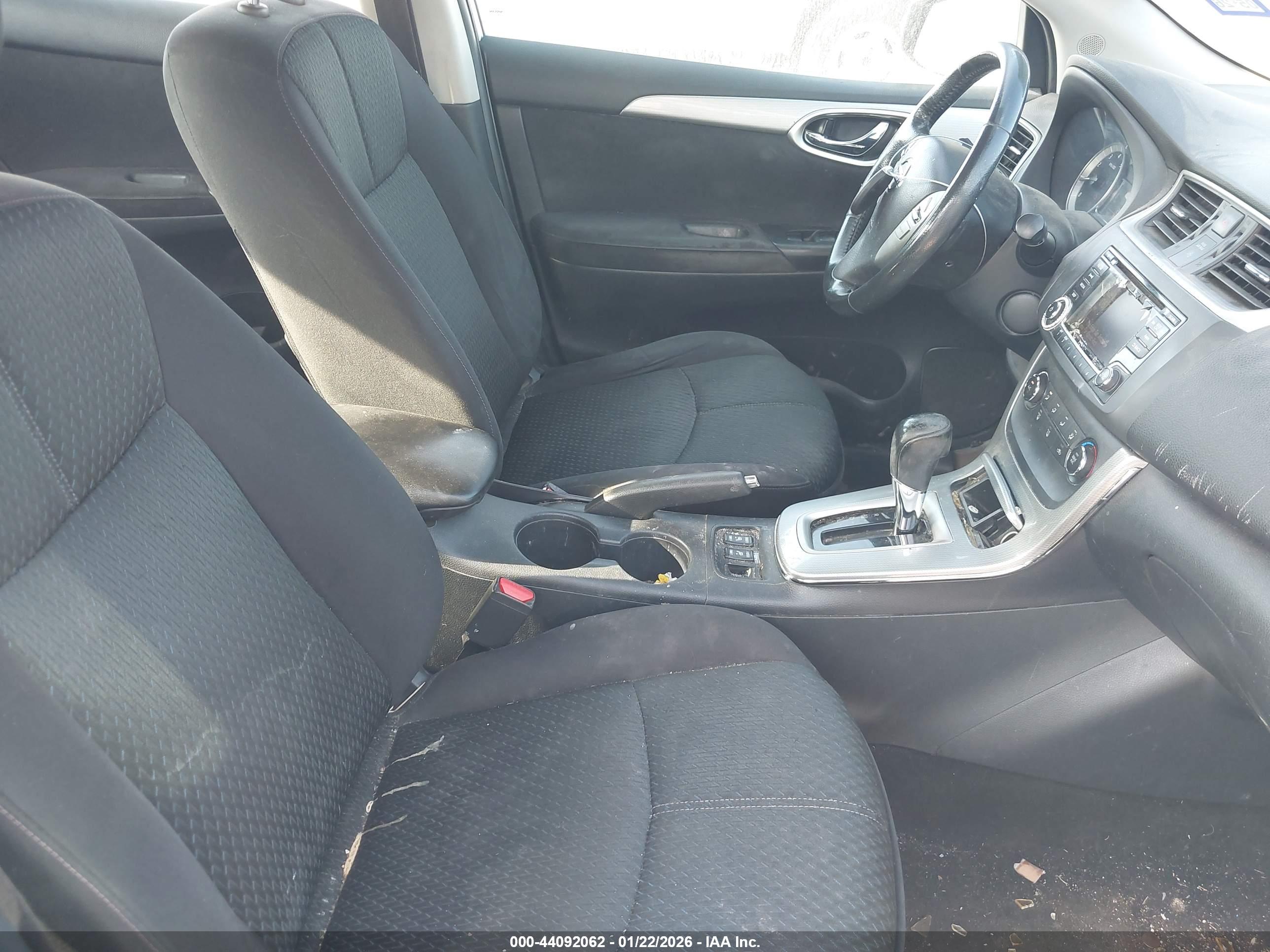 NISSAN SENTRA image 5