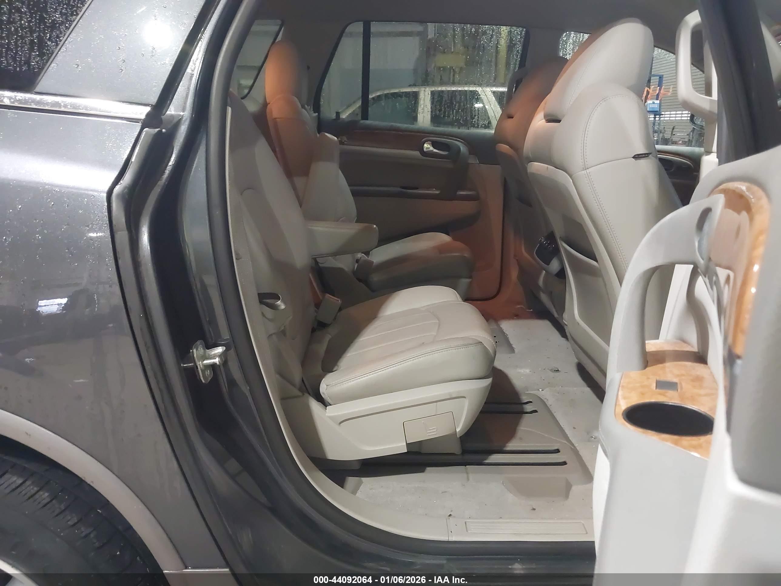 BUICK ENCLAVE image 8