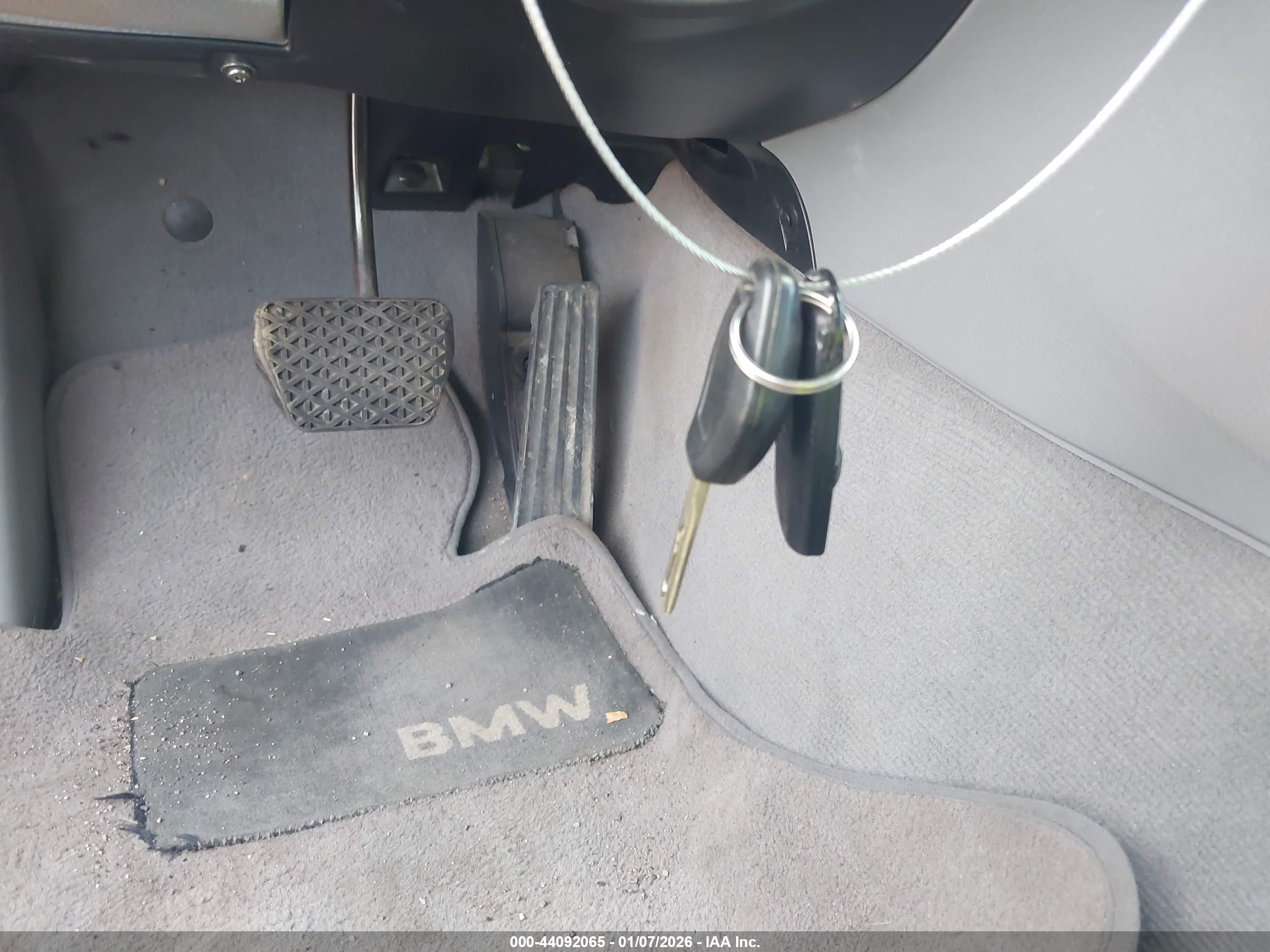 BMW 325XIT image 11