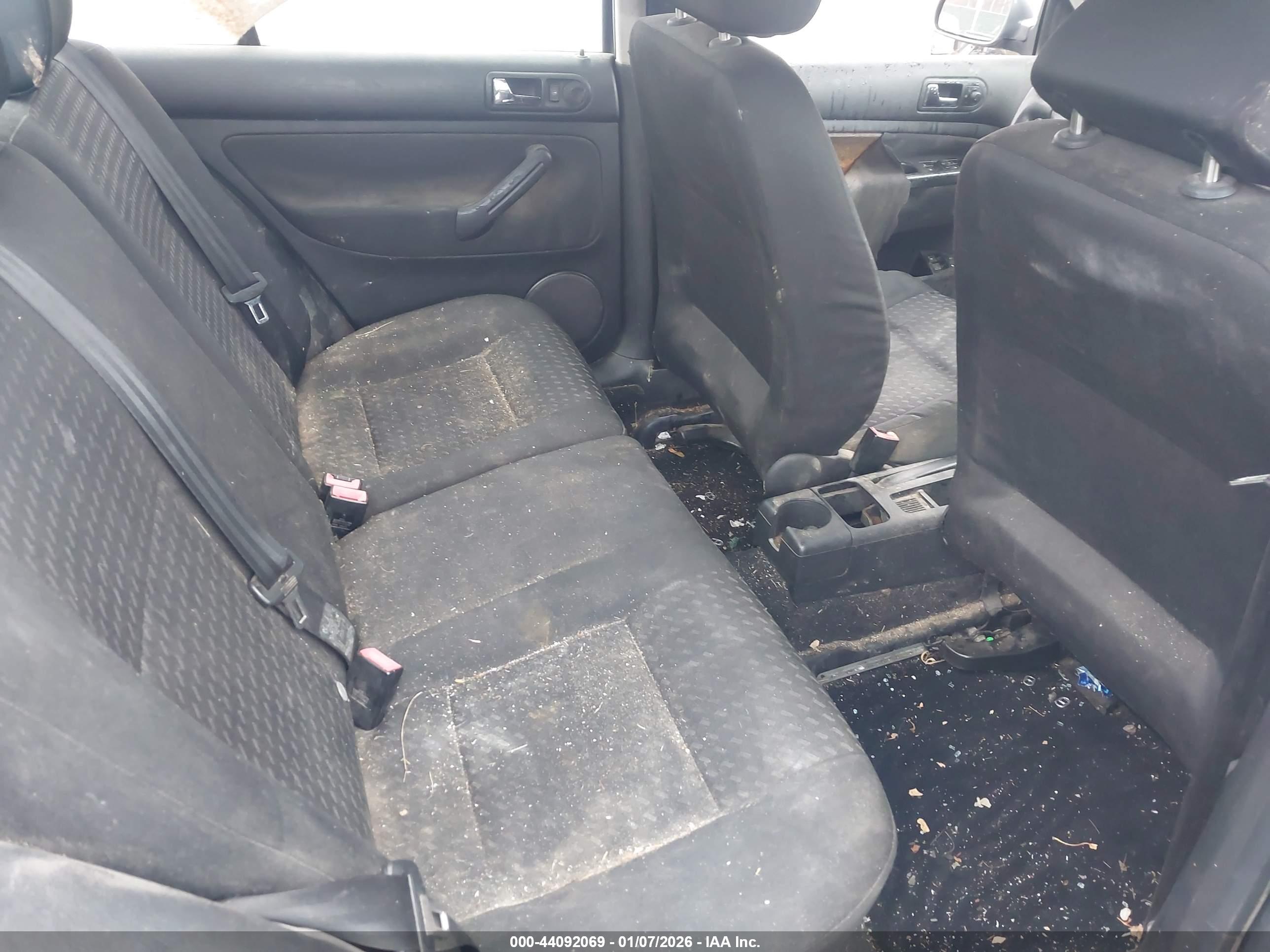 VOLKSWAGEN JETTA image 8