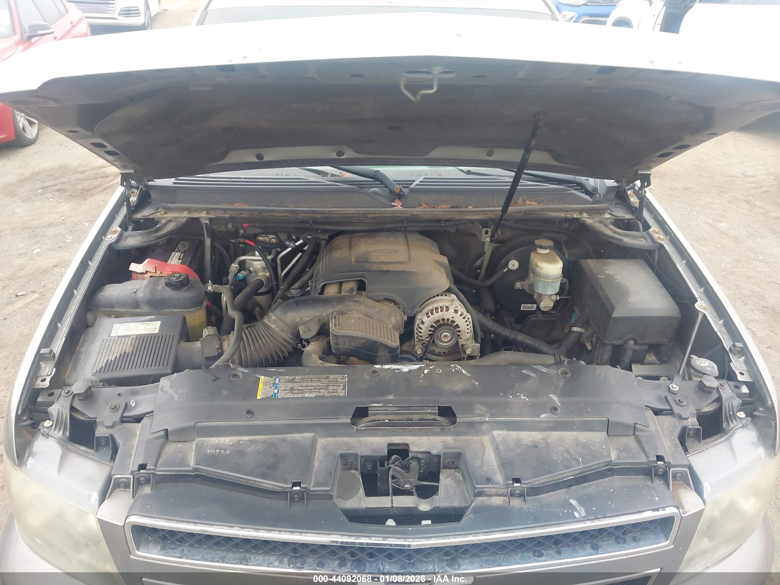 CHEVROLET SUBURBAN image 10