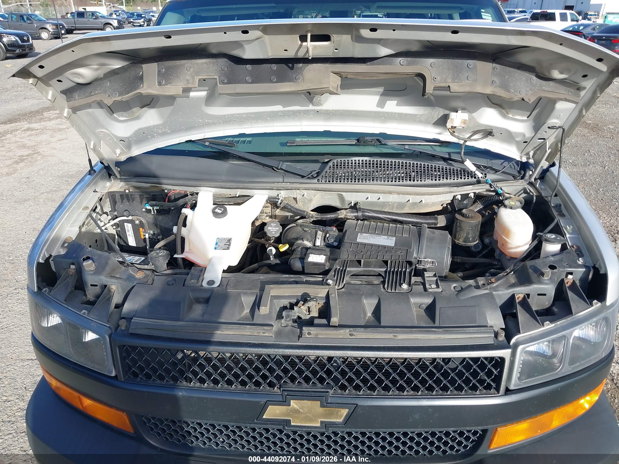 CHEVROLET EXPRESS image 10