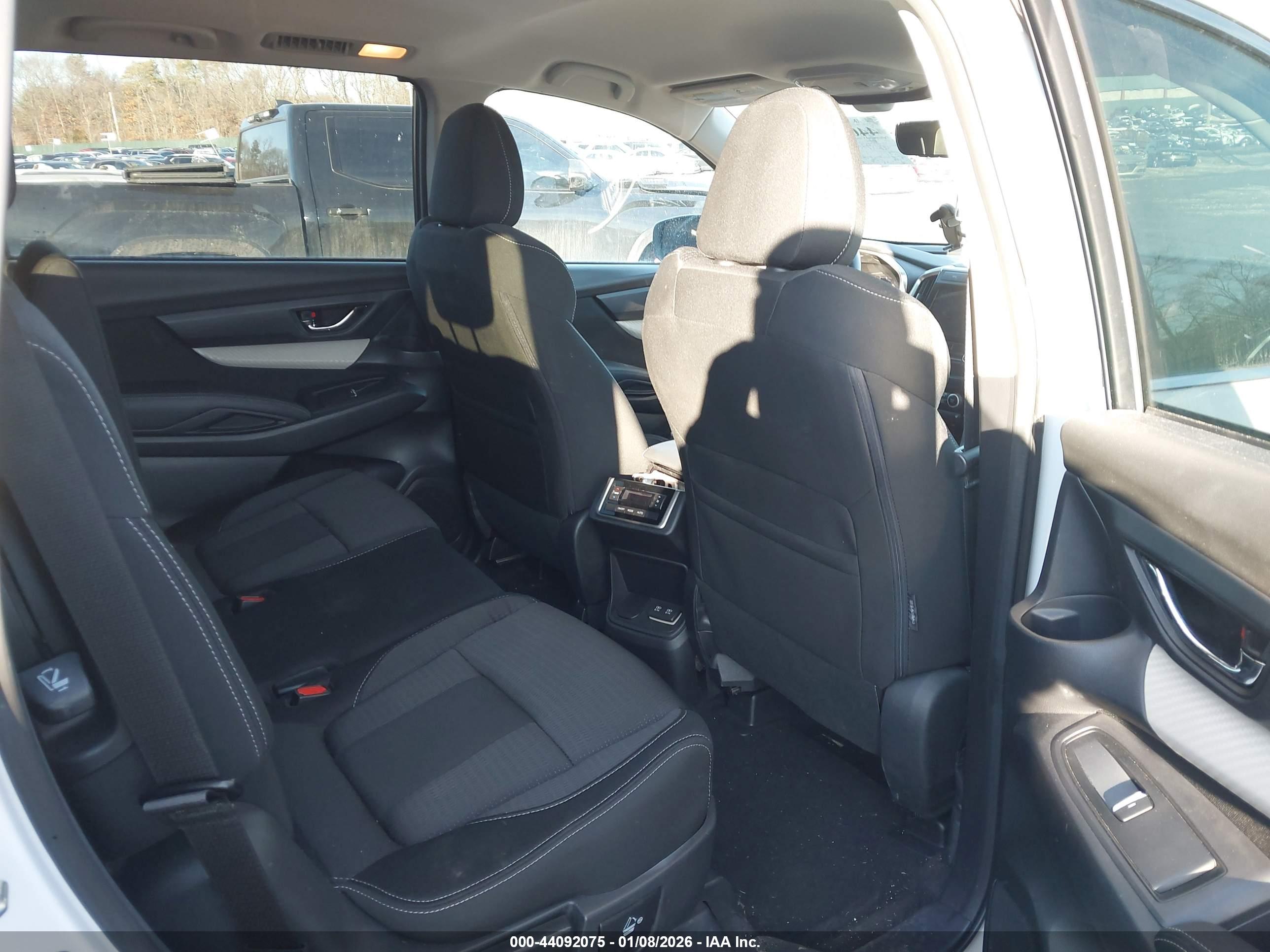 SUBARU ASCENT image 8