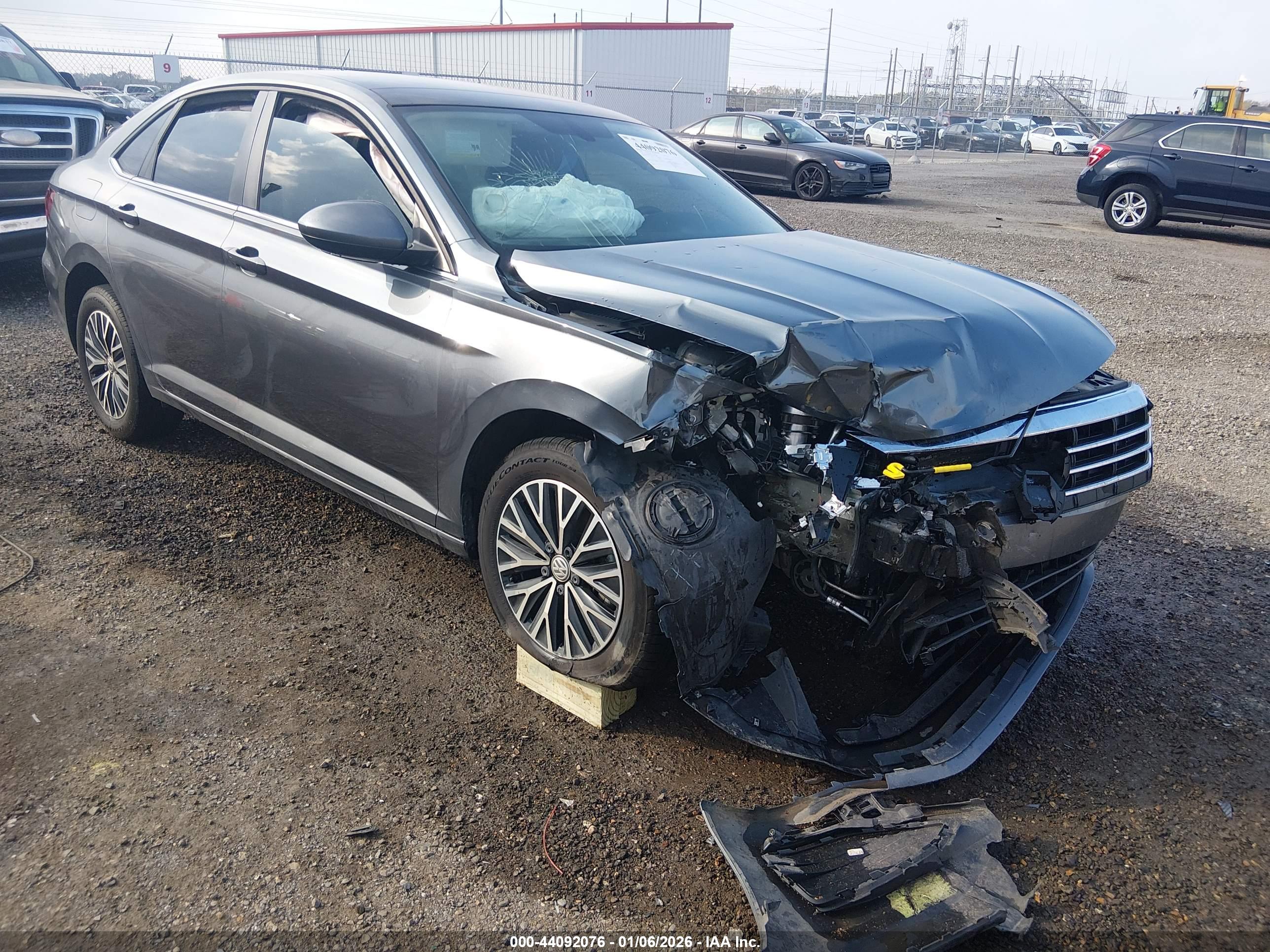 VOLKSWAGEN JETTA image 6